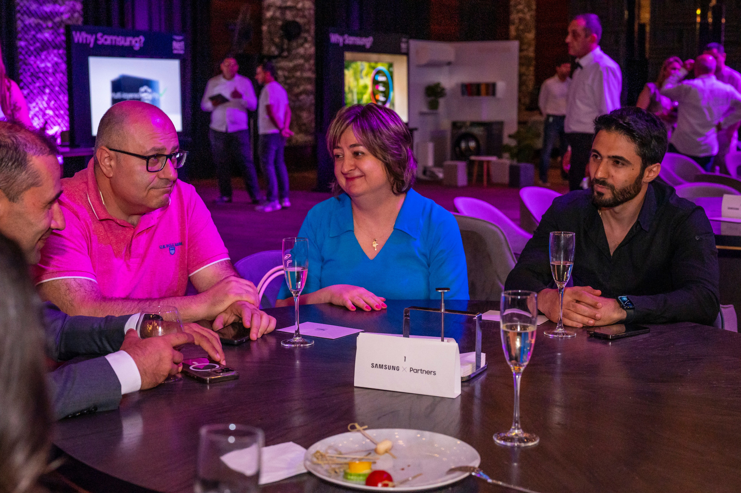 РЕПОРТАЖ. Фотограф в Ереване Карина Тоноян