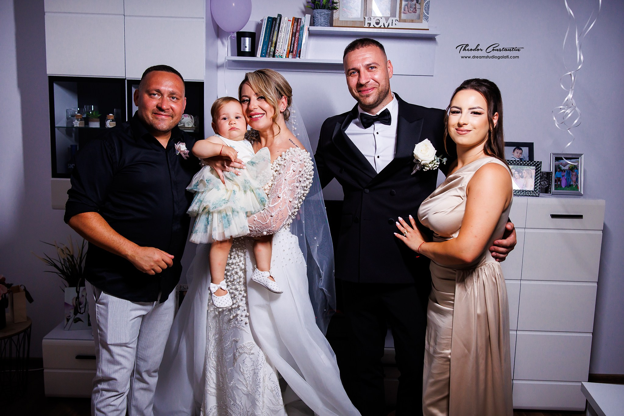 Cadre Interior Nunta. Dream Studio Galați – ședințe foto profesionale pentru familie, portrete și evenimente