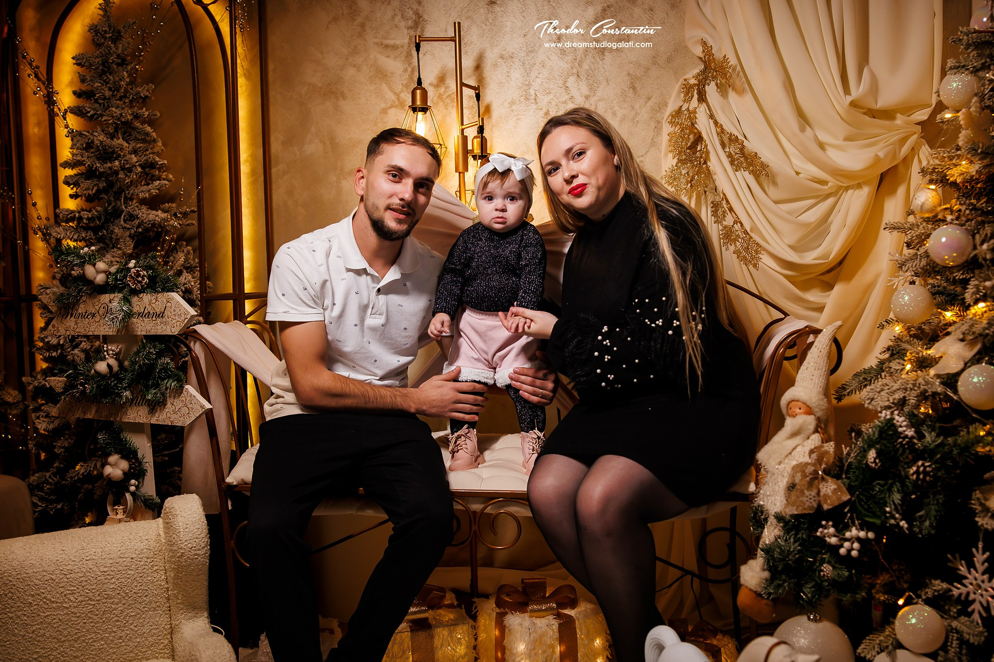 Sedinte de Craciun. Dream Studio Galați – ședințe foto profesionale pentru familie, portrete și evenimente
