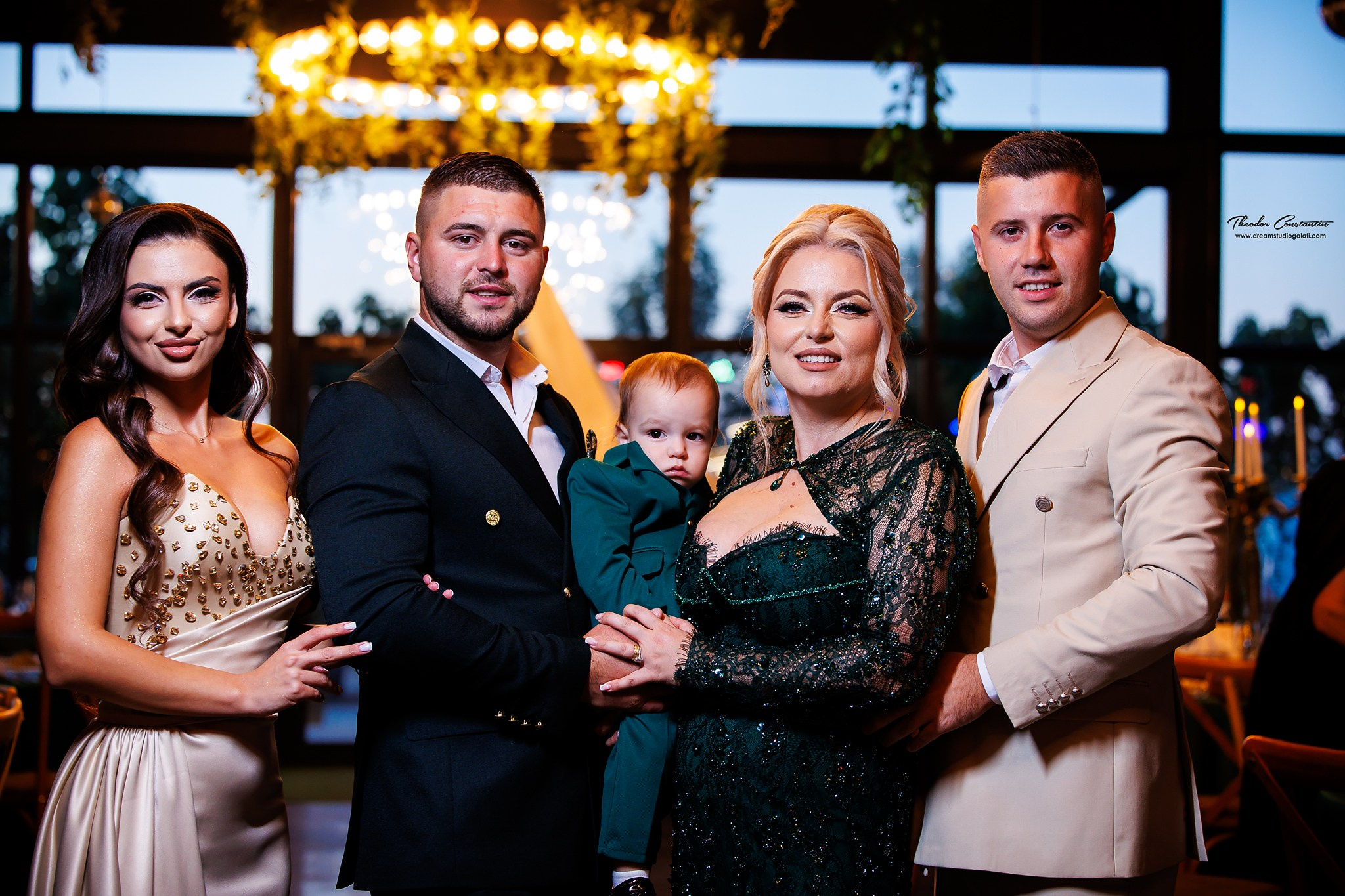 Botez. Dream Studio Galați – ședințe foto profesionale pentru familie, portrete și evenimente