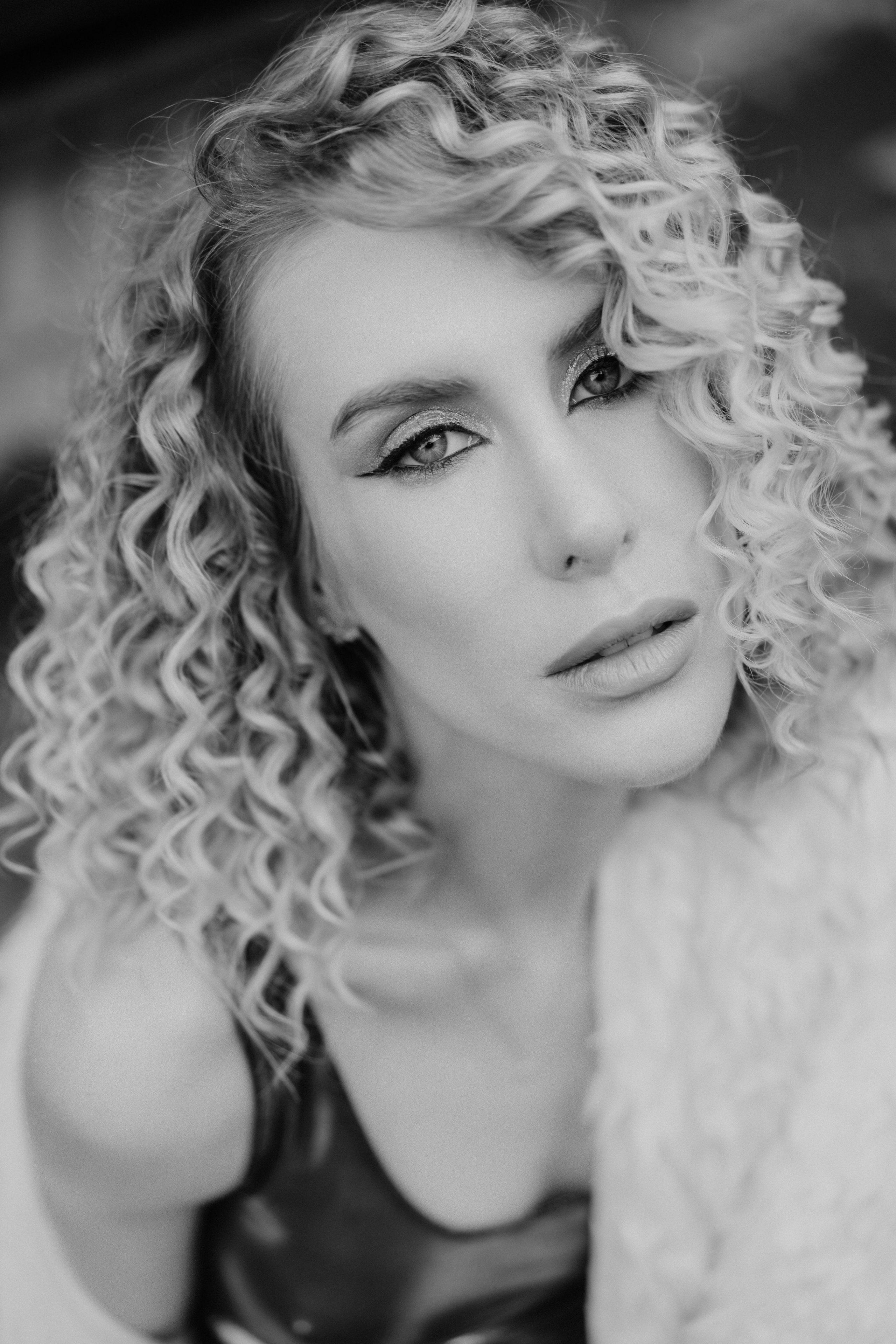 Streetstyle photoshoot. Portrait, lookbook and family photographer in Riga, LATVIA