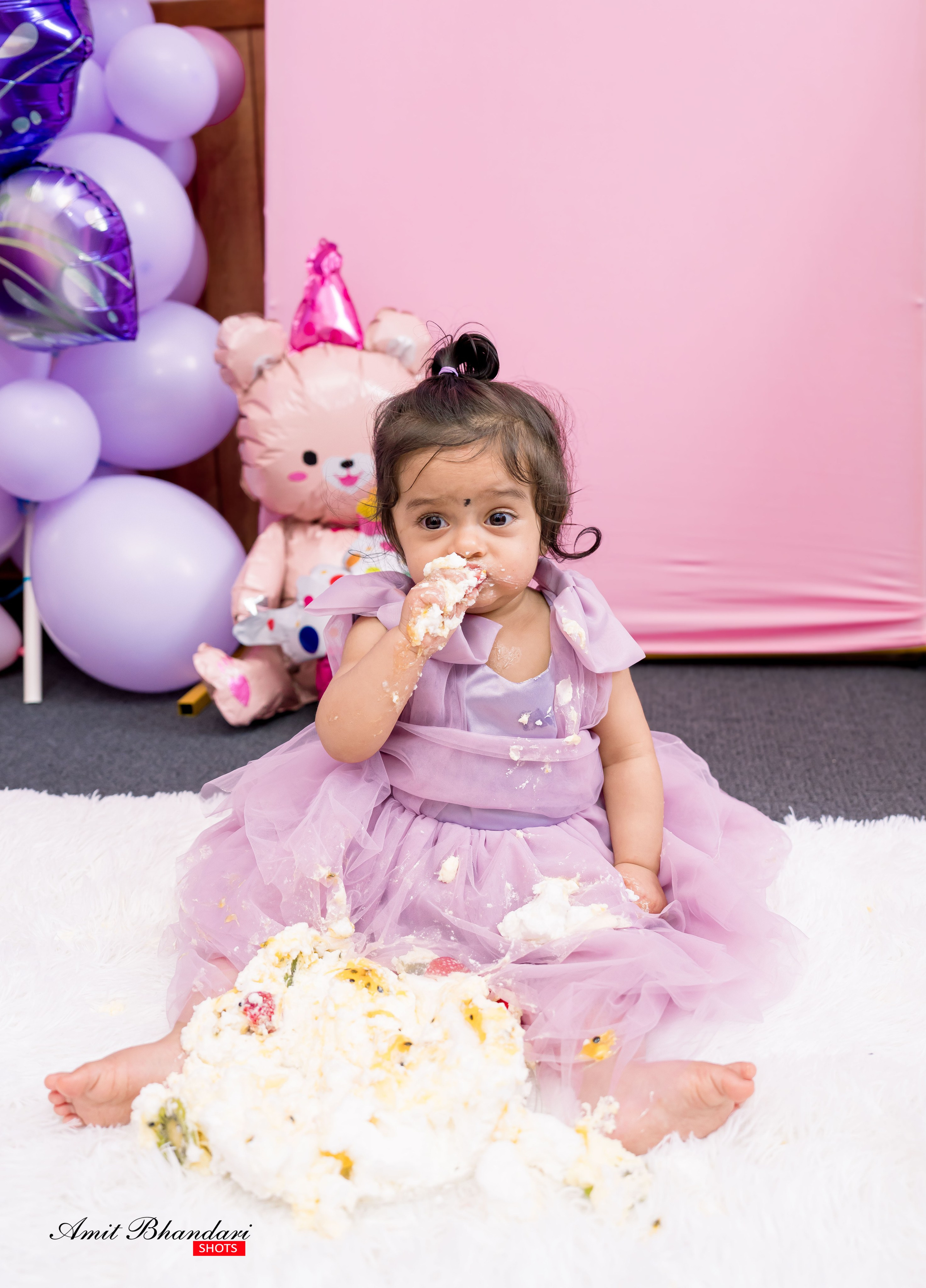 Yuhana’s Cake Smash Session. Freelance Photographer in Newcastle & Central Coast