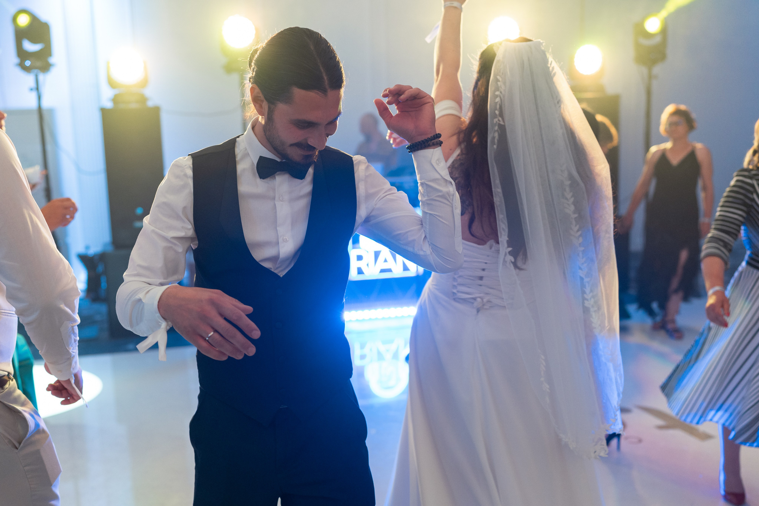 Nuntă - Daniela și Dănuț. ALB — Alexandru-Laurențiu Bîrsan | Fotograf în București