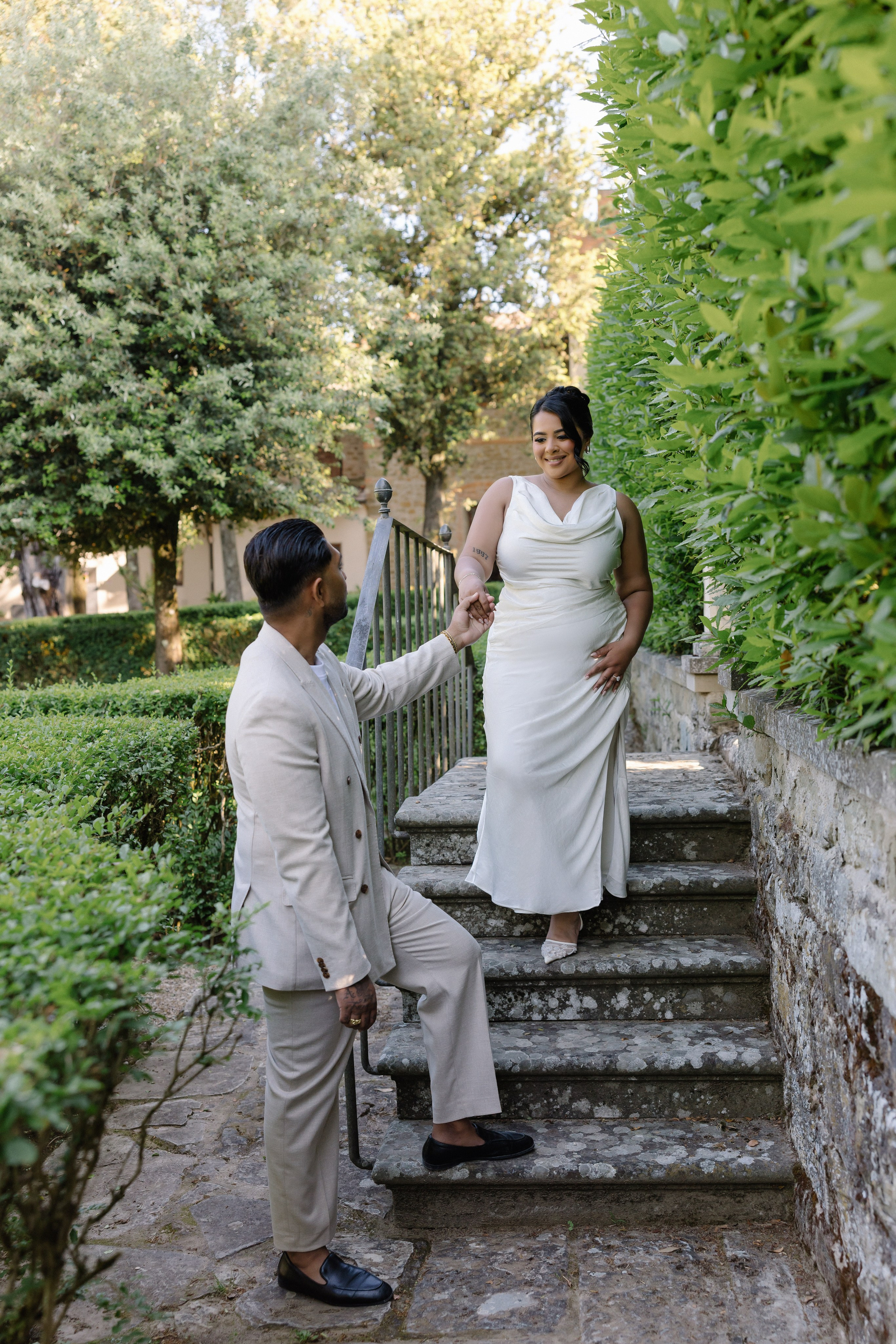 Pre-wedding in Tuscany. Wedding photographer Italy