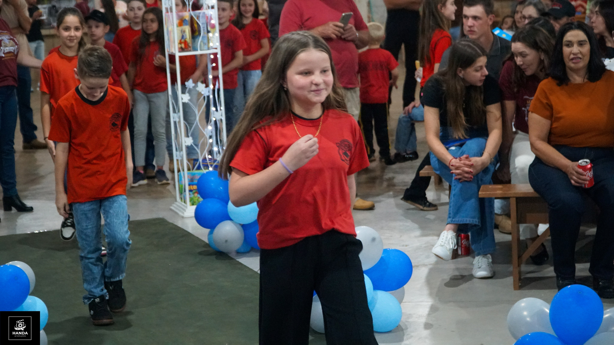 Noite autógrafos colégio Aurélio Buarque de Holanda. Handa Produções