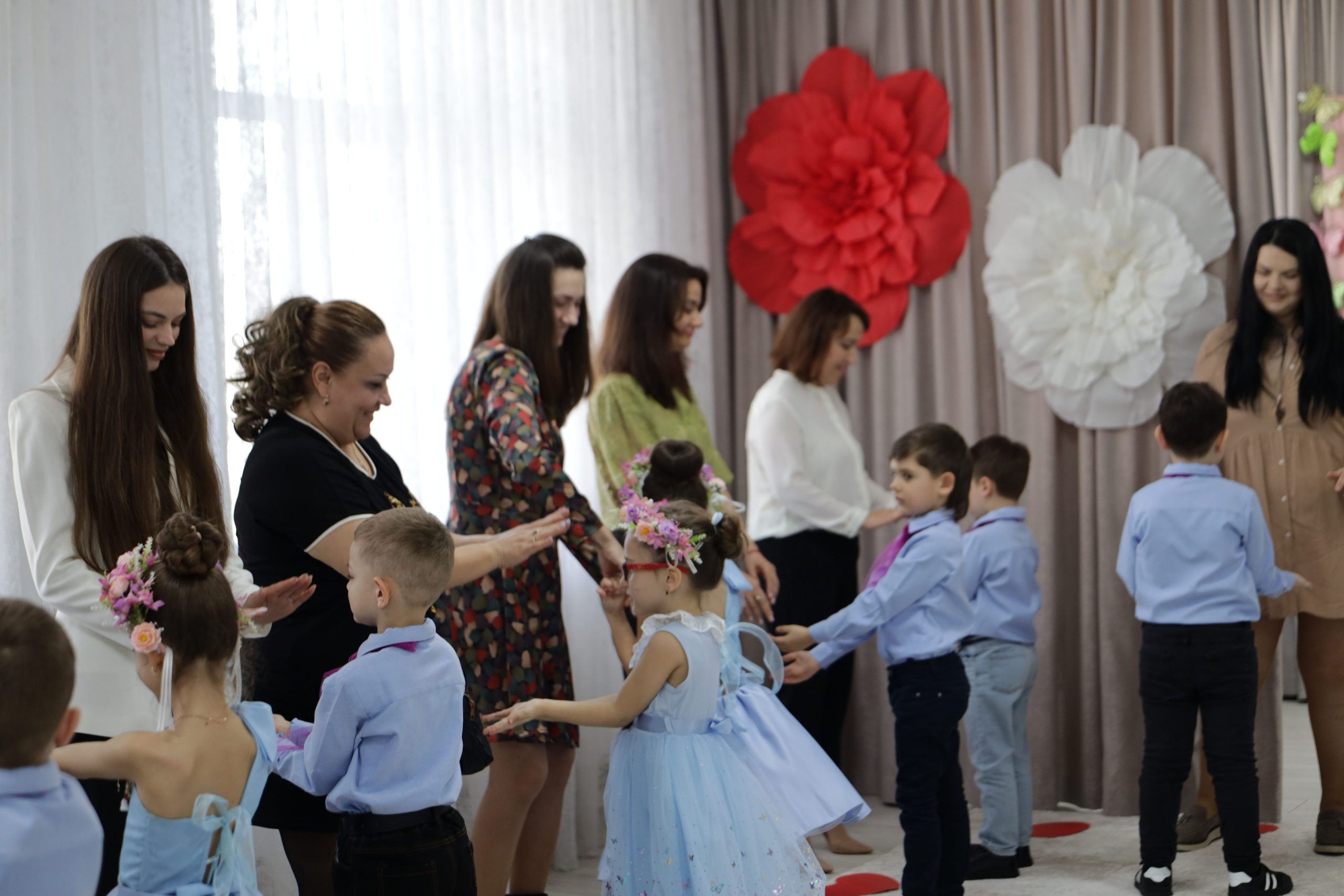 Mama în ochi de copil.... Alika Dia- Fotograf în Republica Moldova, Strășeni