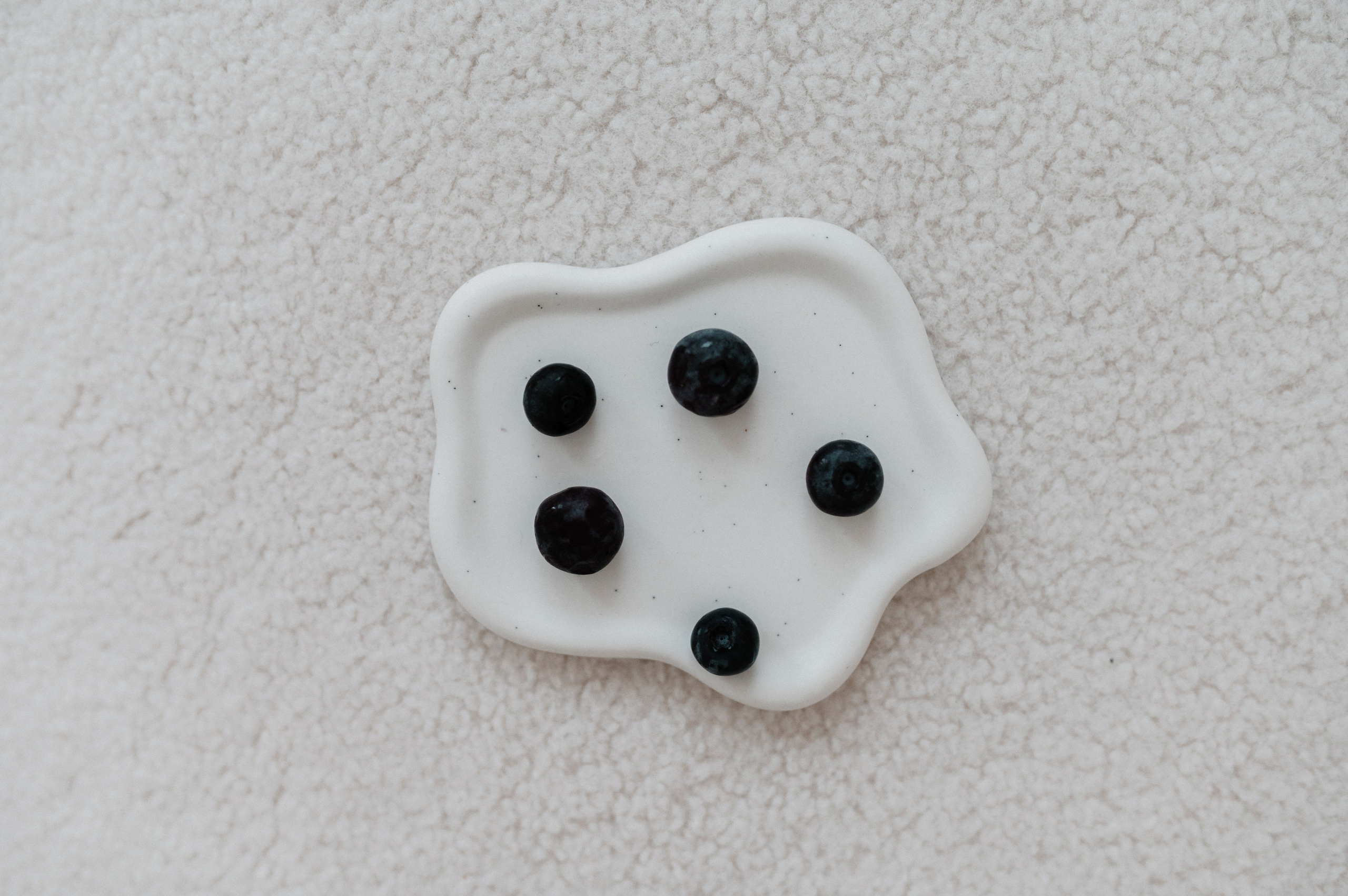 Beauty by Vovk cosmetologist in Prague. ANNA-MARIA PHOTO CONTENT CREATOR — фотограф, естет, художник і візуальний експерт Instagram у Празі