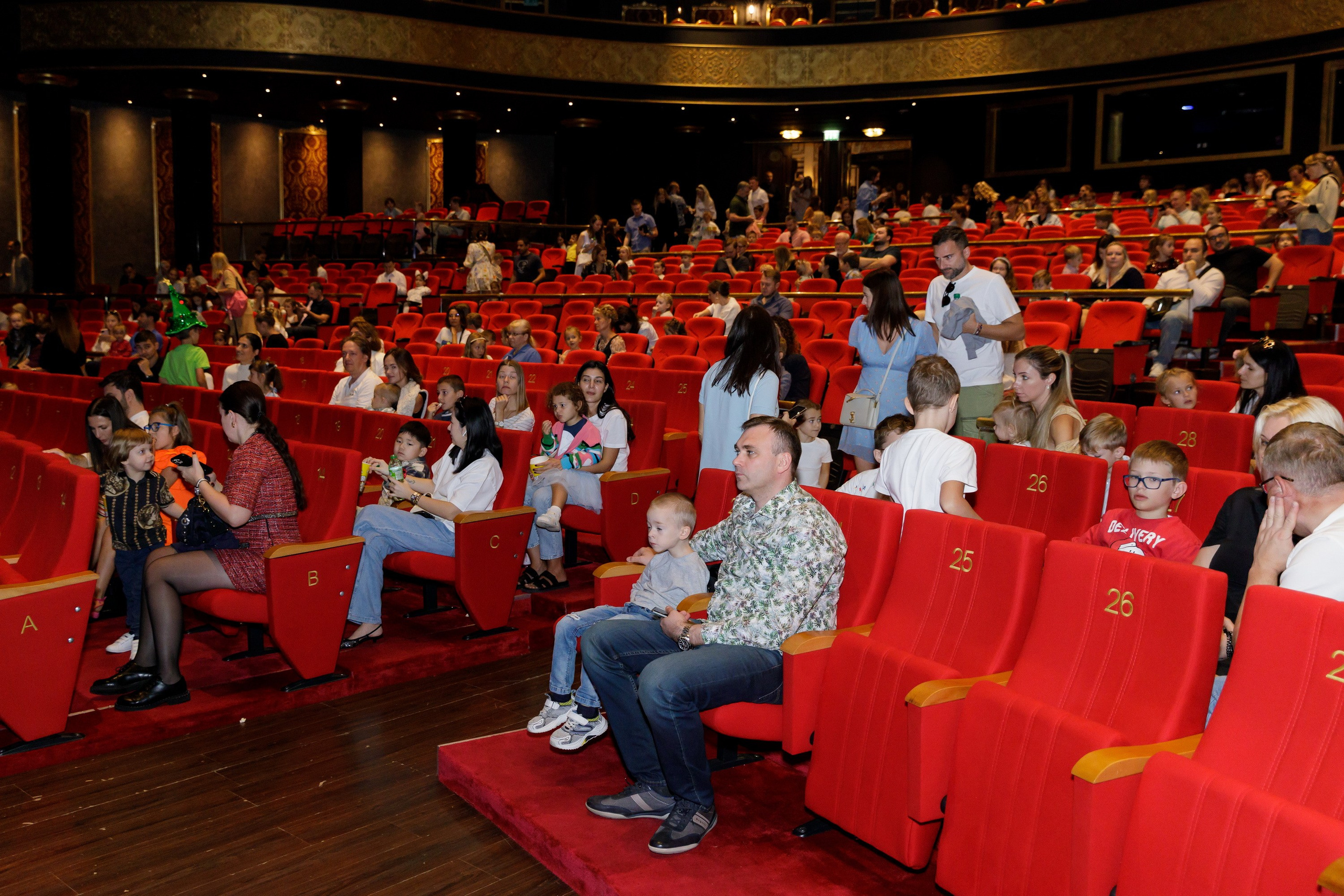 Новогодняя сказка для журнала Русские Эмираты, Дубай 2024. Фотограф Анна Кучерявая | Свадьбы и мероприятия в Дубае
