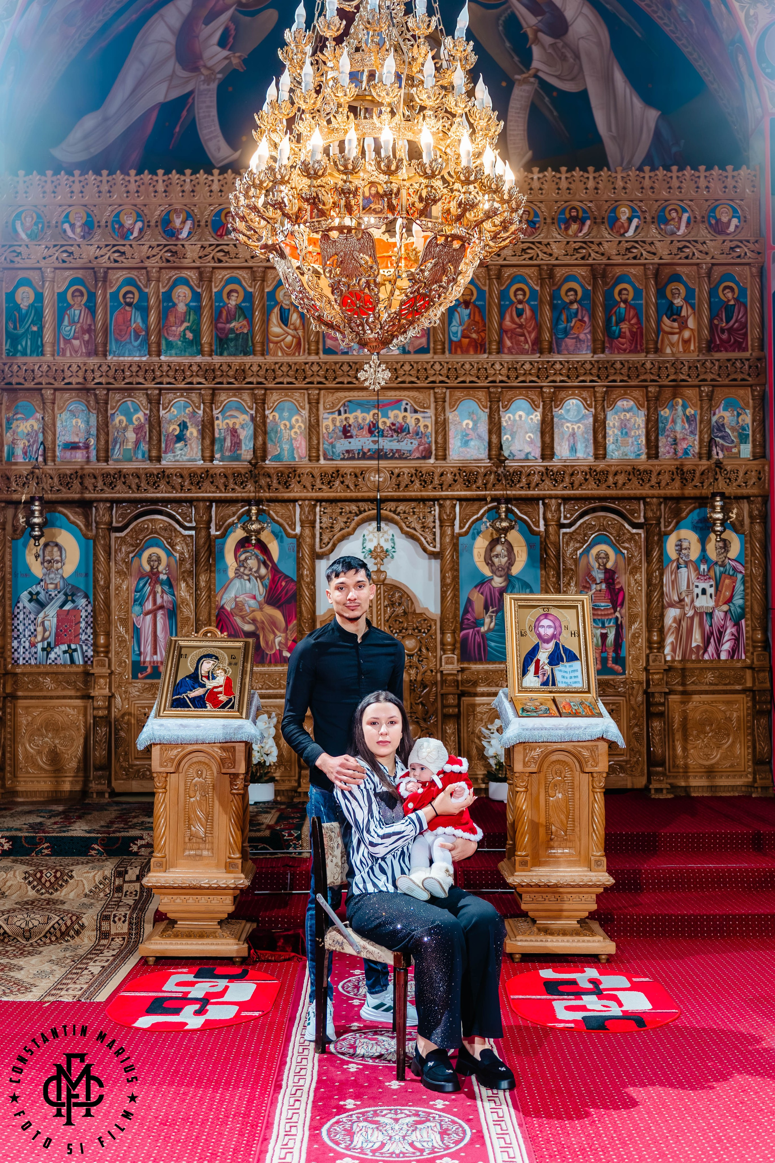 WEDDING PHOTOGRAPHY. DESPRE NOI