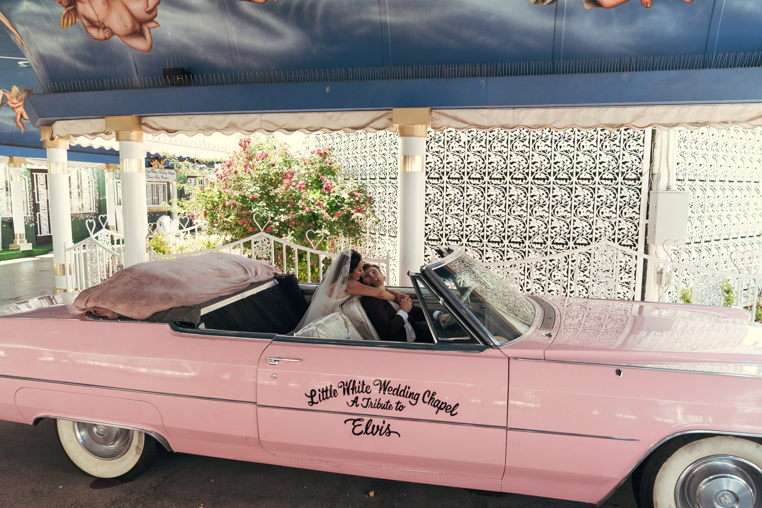 Justin&Sheyla. Wedding & elopement photographer Viktoriya Kravtsov. Las Vegas