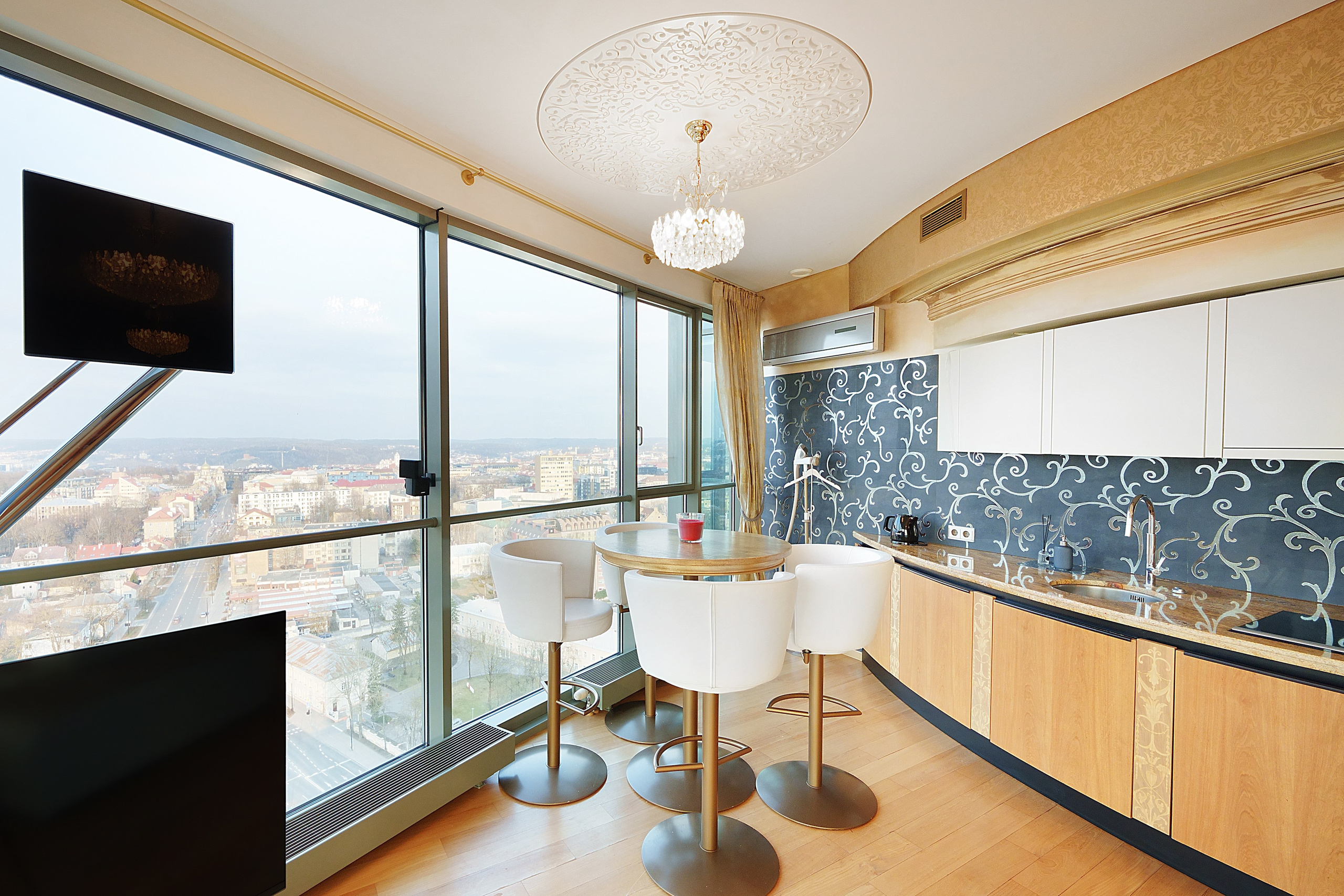 Savanoriu g. 1. Elina Sapiega fotografė Vilniuje