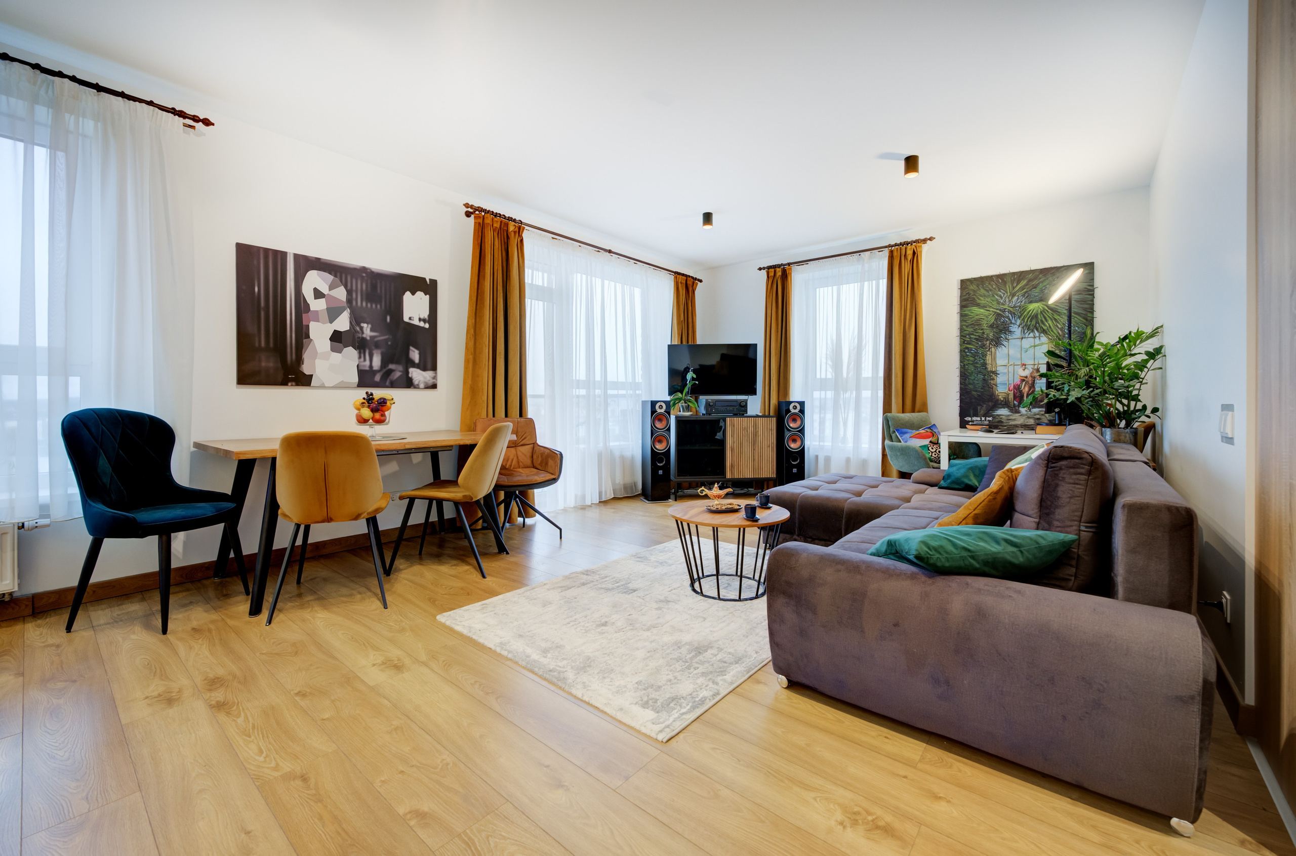 Karaliaučiaus g. 9 c, 2 k buto fotosesija. Elina Sapiega fotografė Vilniuje