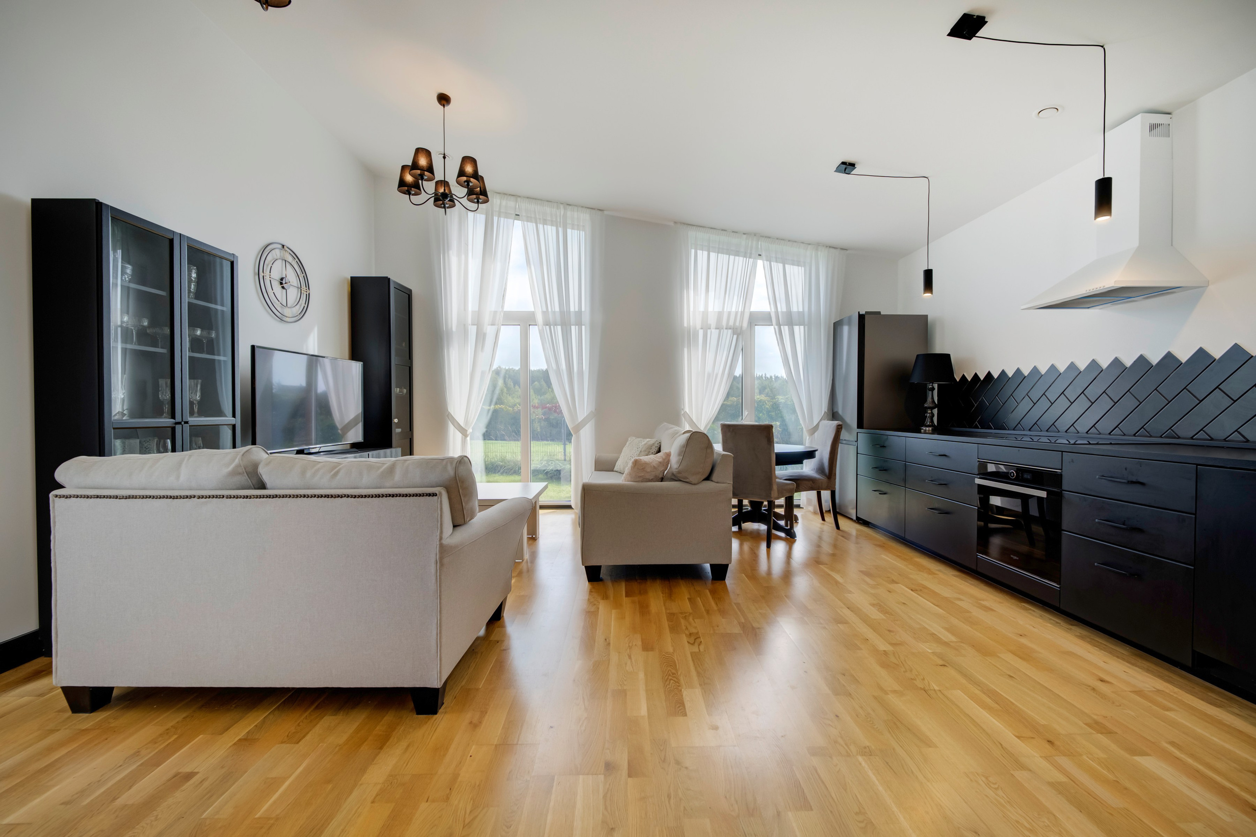 Kalvių 2-oji, Pikutiškės. Namas. Elina Sapiega fotografė Vilniuje