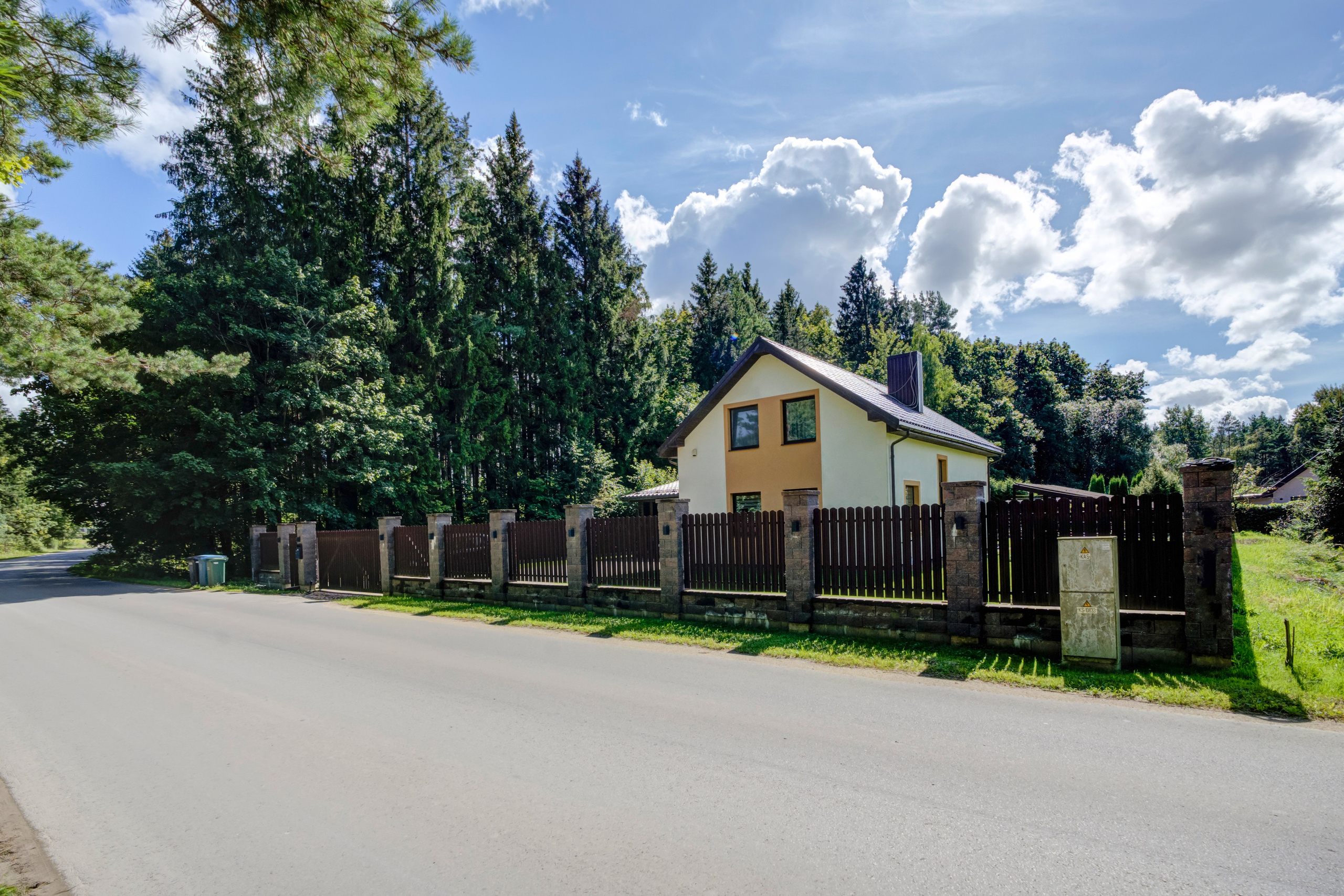 Č. Milošo g. Zujūnai, Vilnius. Elina Sapiega fotografė Vilniuje