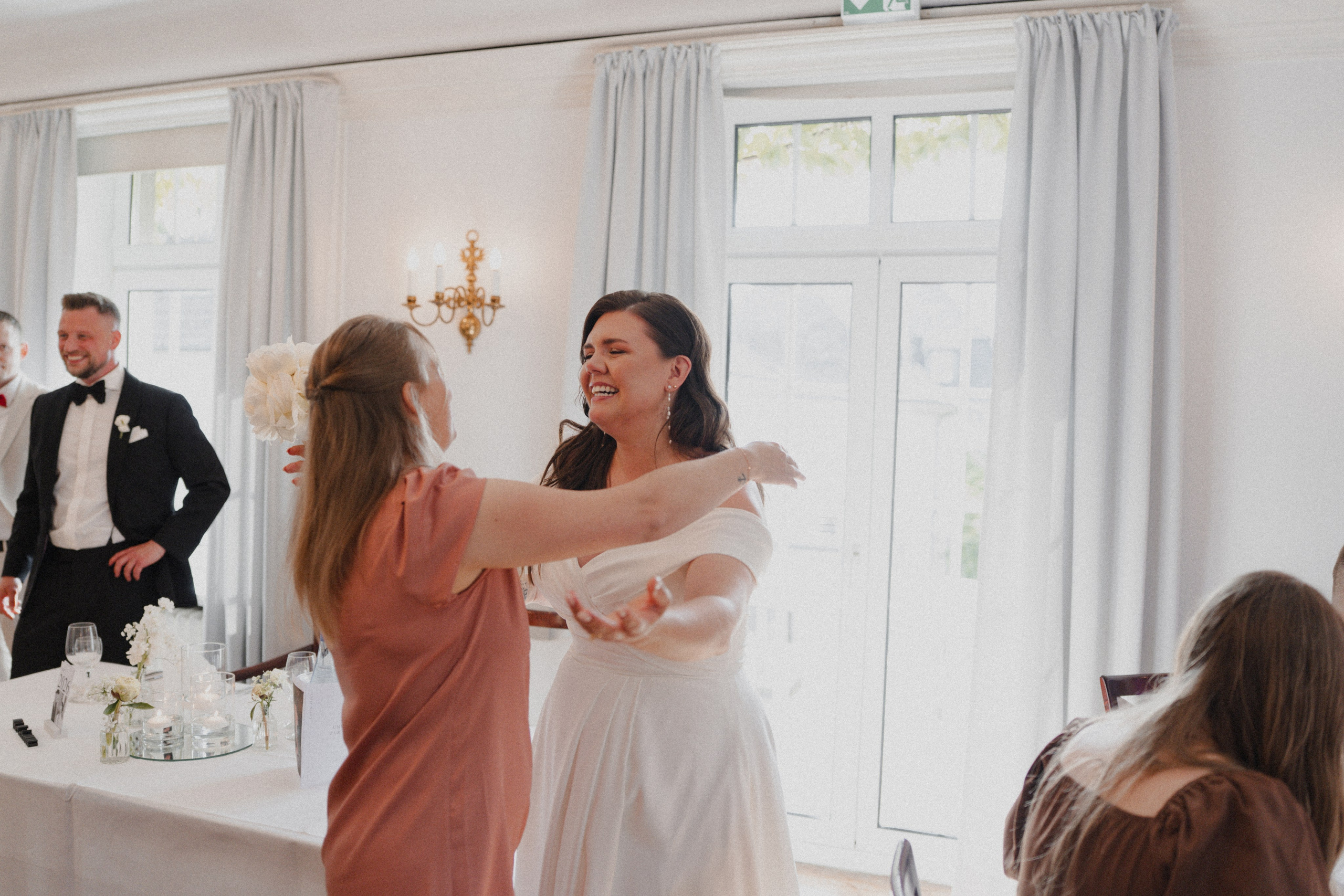 Jessica & Felix I Gesellschaft Harmonie Bochum. Hochzeitsfotografin Bochum | Halyna Reiche Fotografie NRW