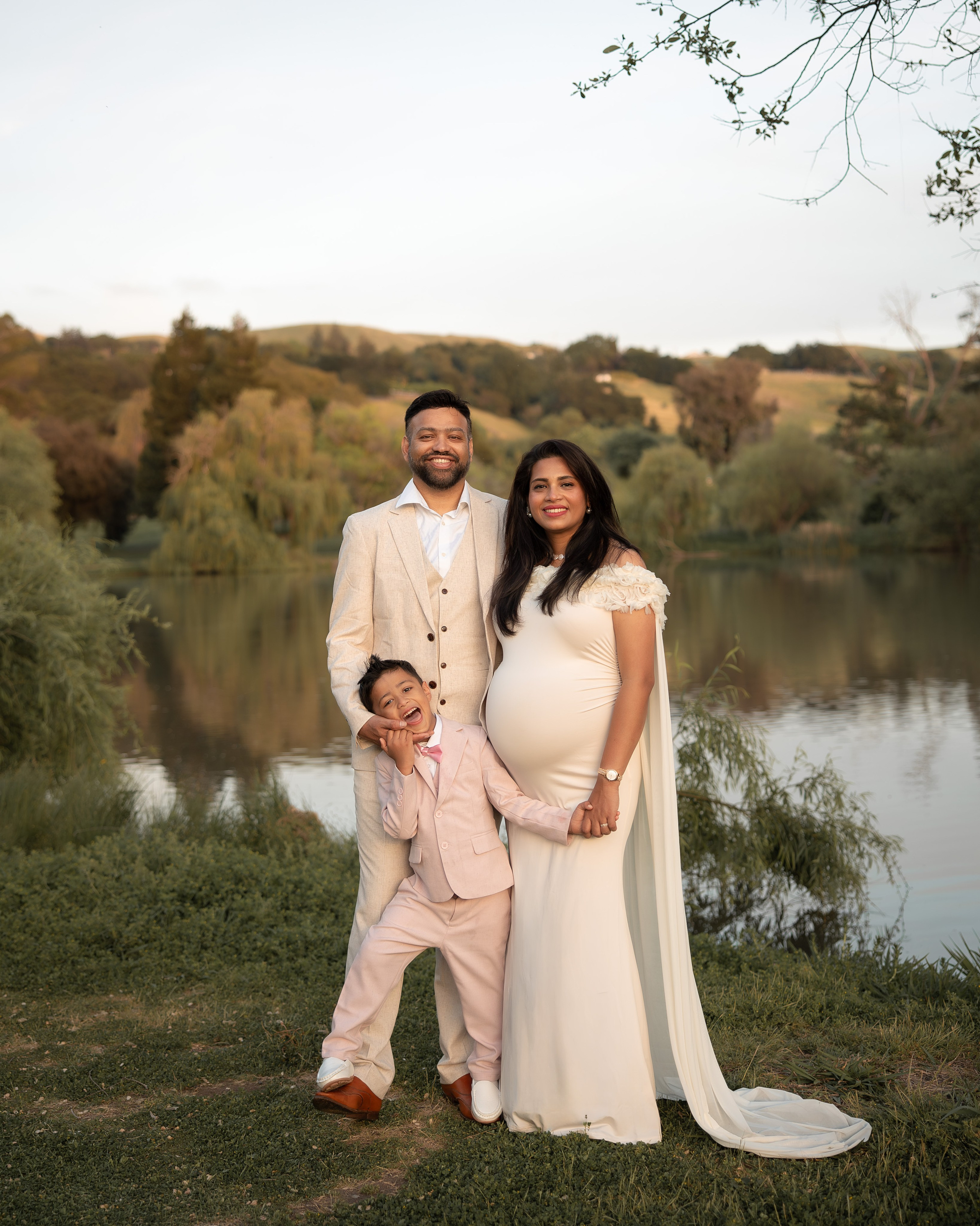 FAMILY & MATERNITY PHOTOGRAPHY. Couples & Families photographer in Bay Area, San Jose, California