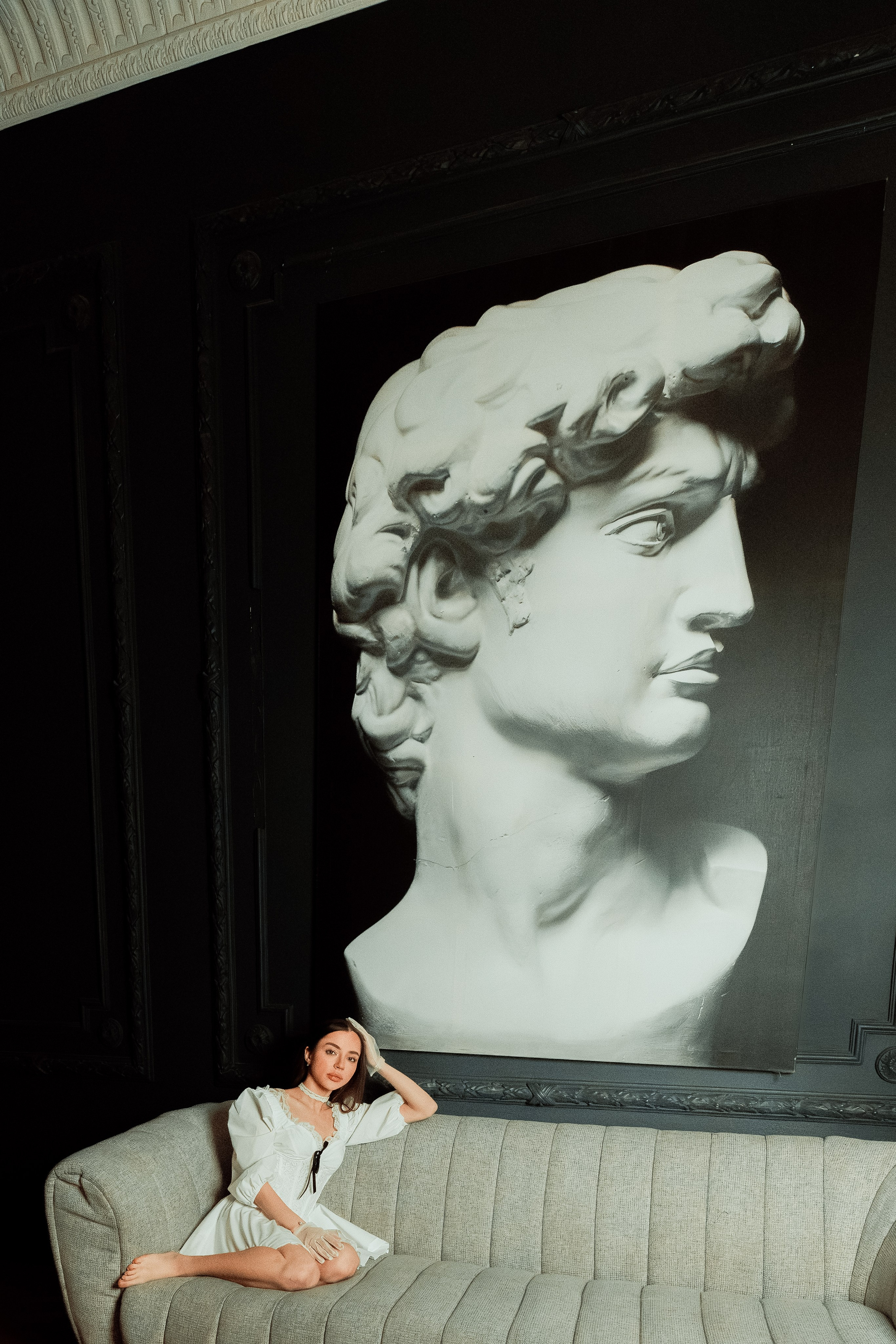 Grey room. Portrait photographer in Europe. Aurora Balear in Balearic Islands, woman portrait photographer. Work in Spain