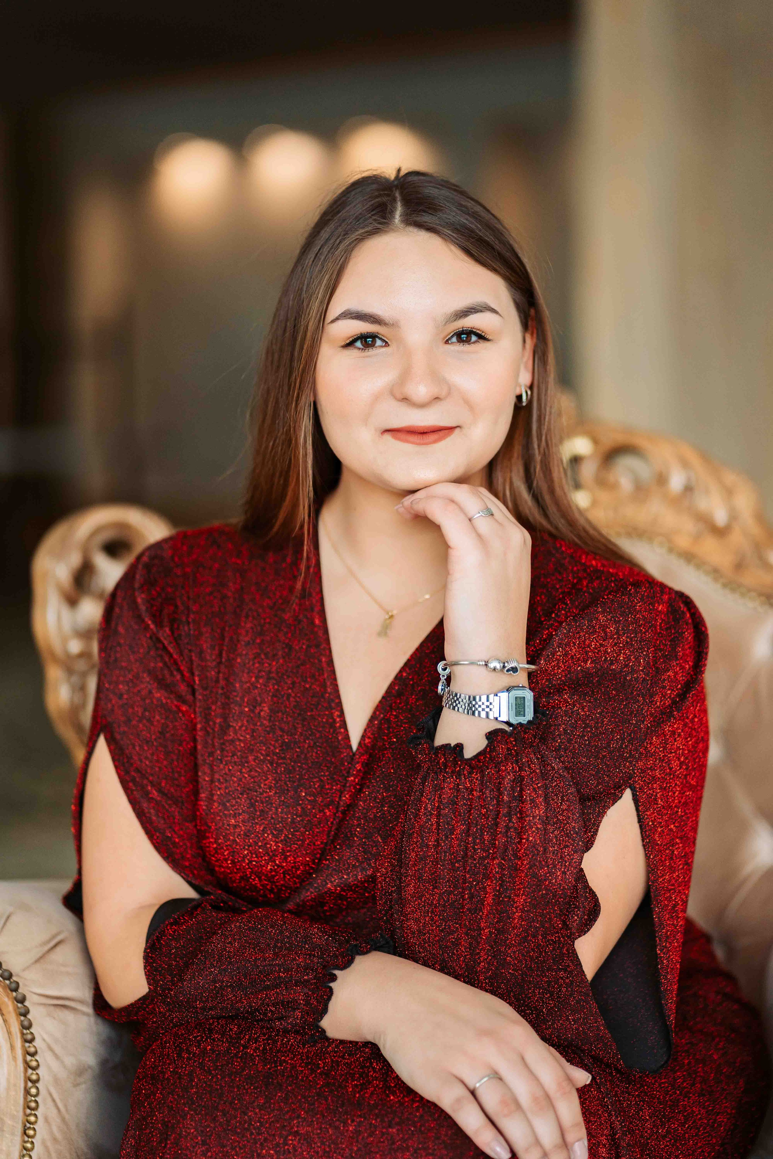 12F — Pedagogic. Contrast Studio