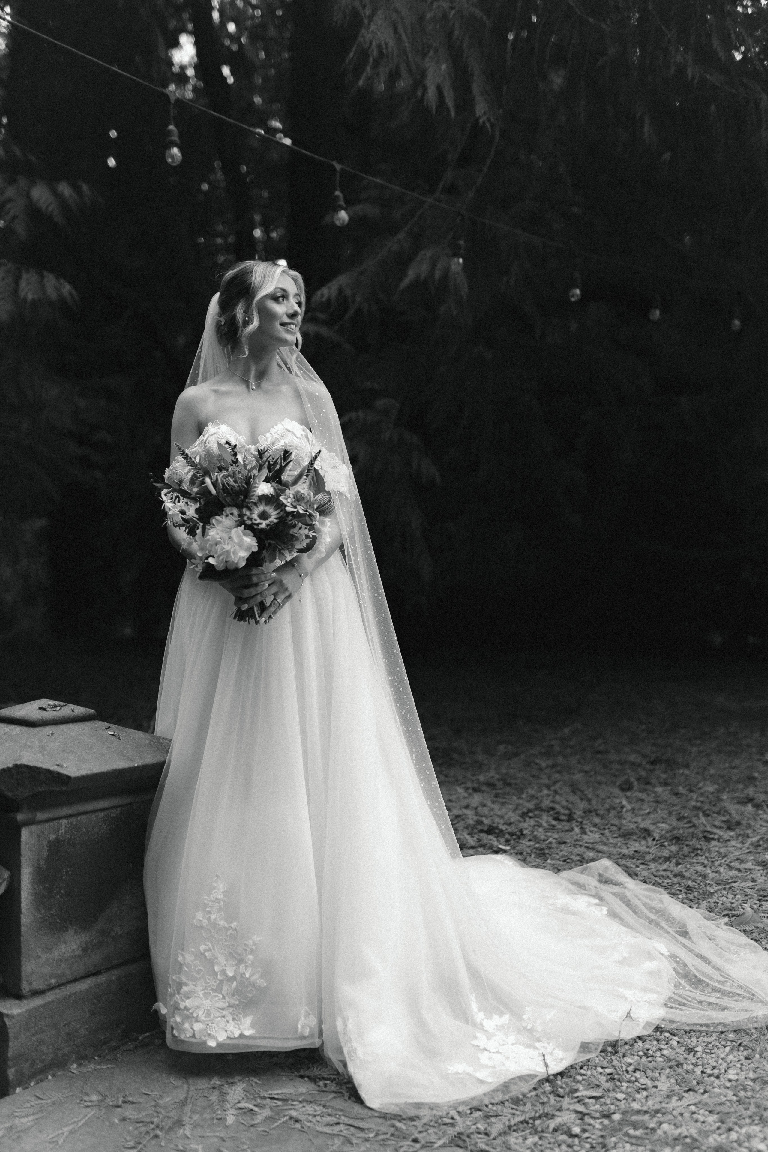 E&C. Wedding and Portrait Photographer Evie Moon