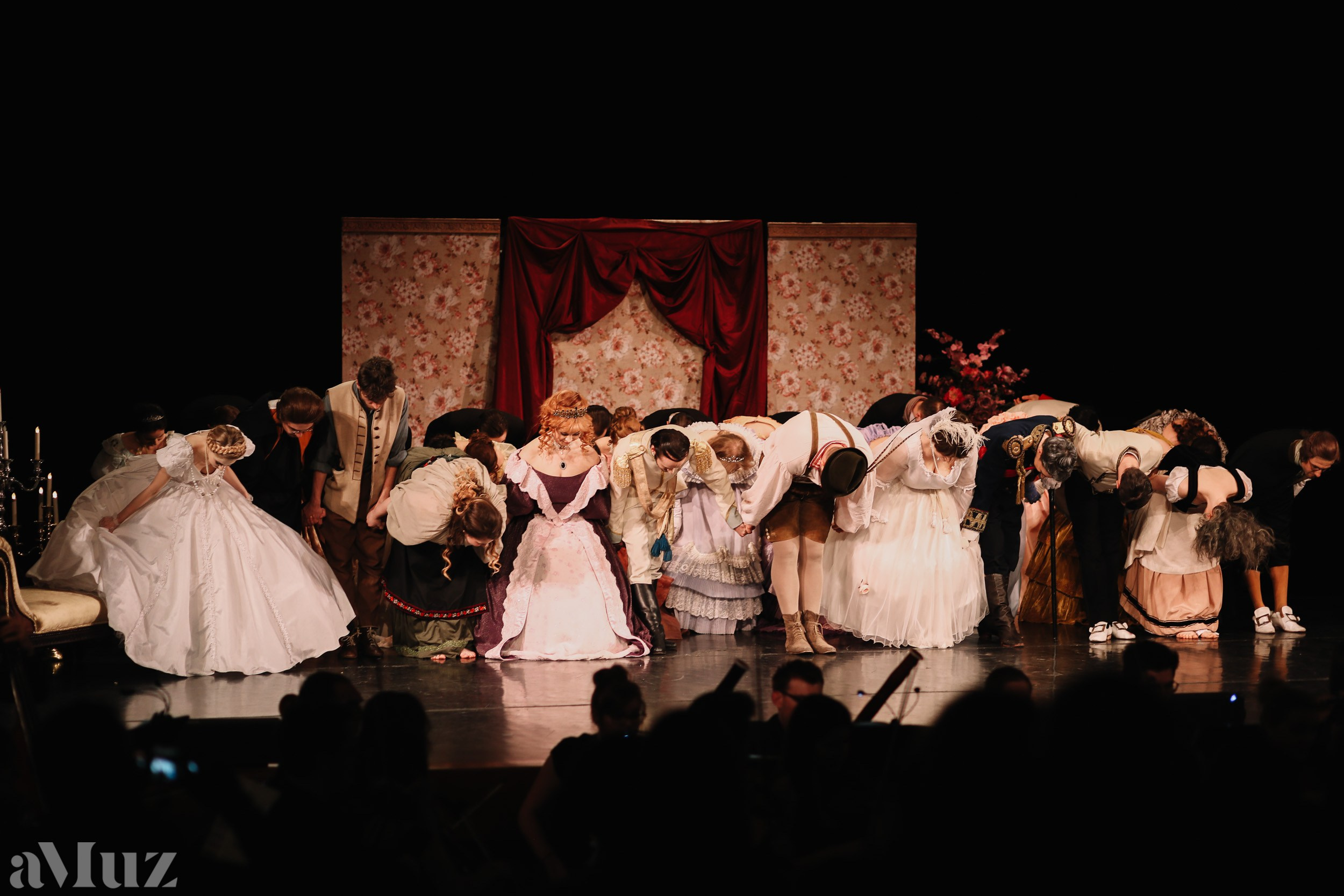 Opera Łąkowa. Fotograf Ślubny Warszawa - Sesje Biznesowe Rodzinne Eventy