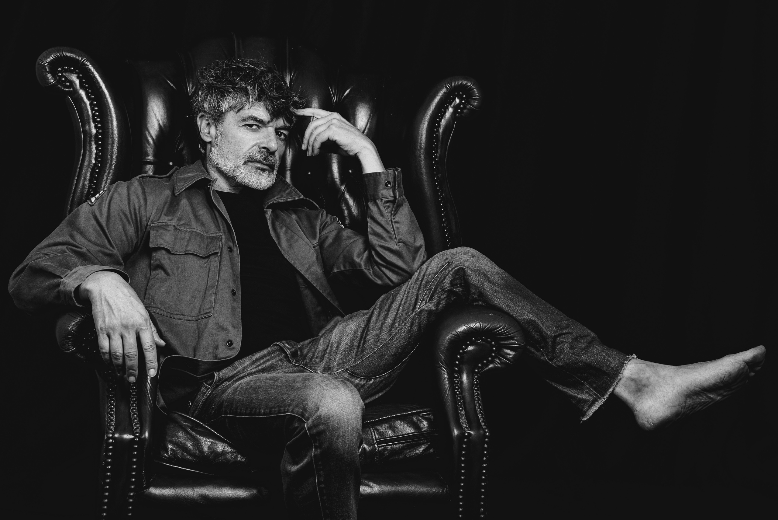 Nacho Guerreros. Студийная фотосессия для испанского актера