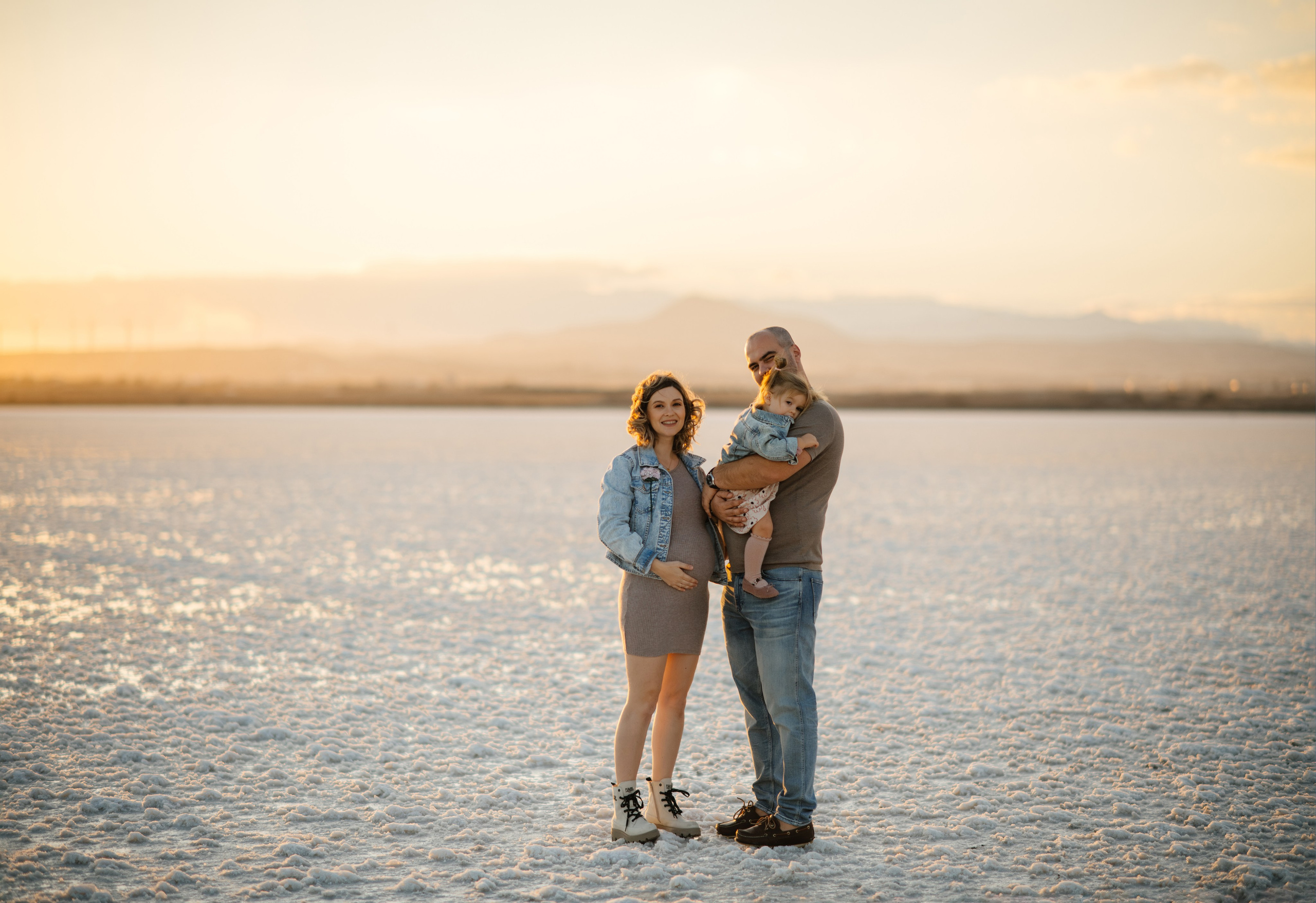 На соленом озере. Фотограф на Кипре