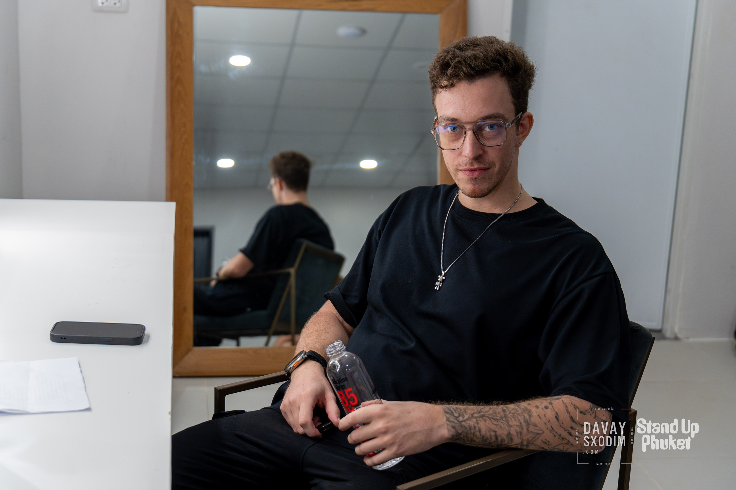 Standup Влада Лапина | Фоторепортаж | Афиша | DAVAYSXODIM.com PHUKET. АФИША|ФОТОРЕПОРТАЖИ|ИВЕНТЫ|ПХУКЕТ