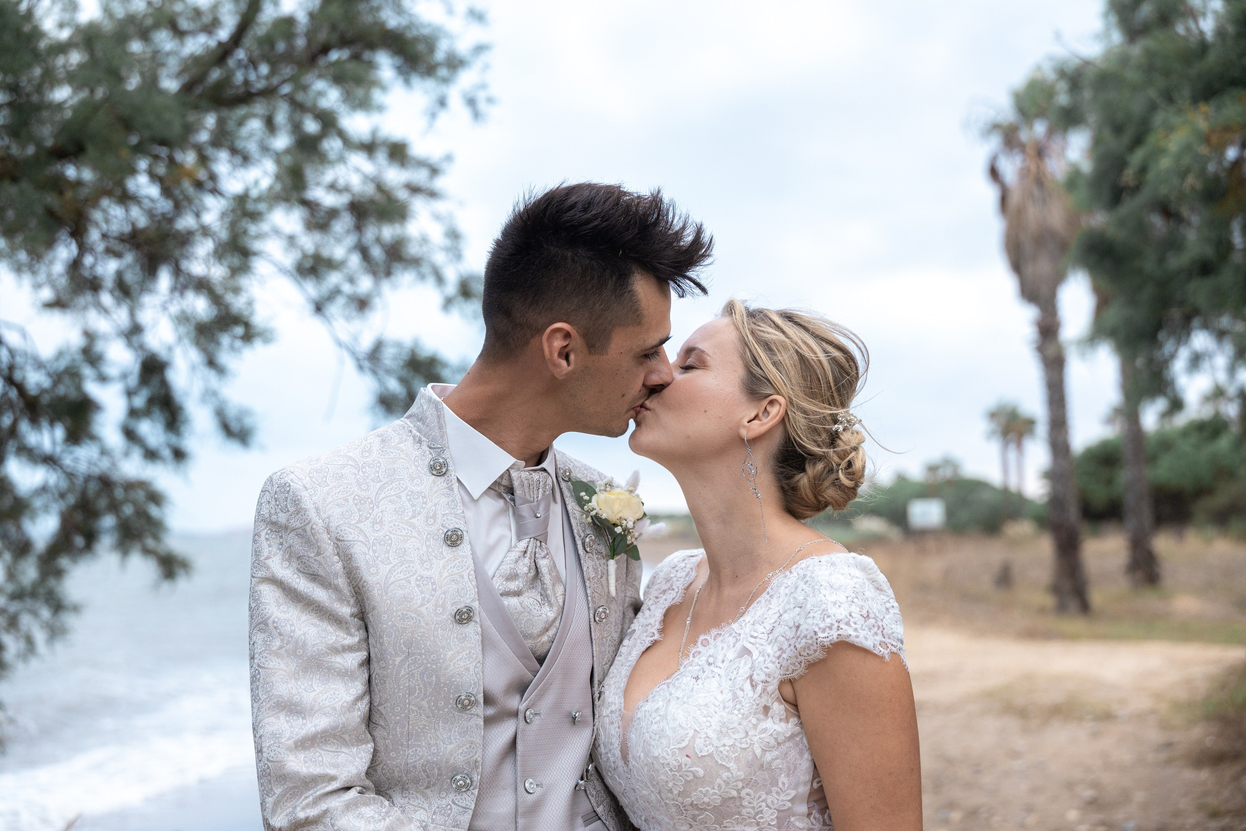 Julie & Aurélien. Wedding-Family photographer, South of France–Paris, Valentina Acrement