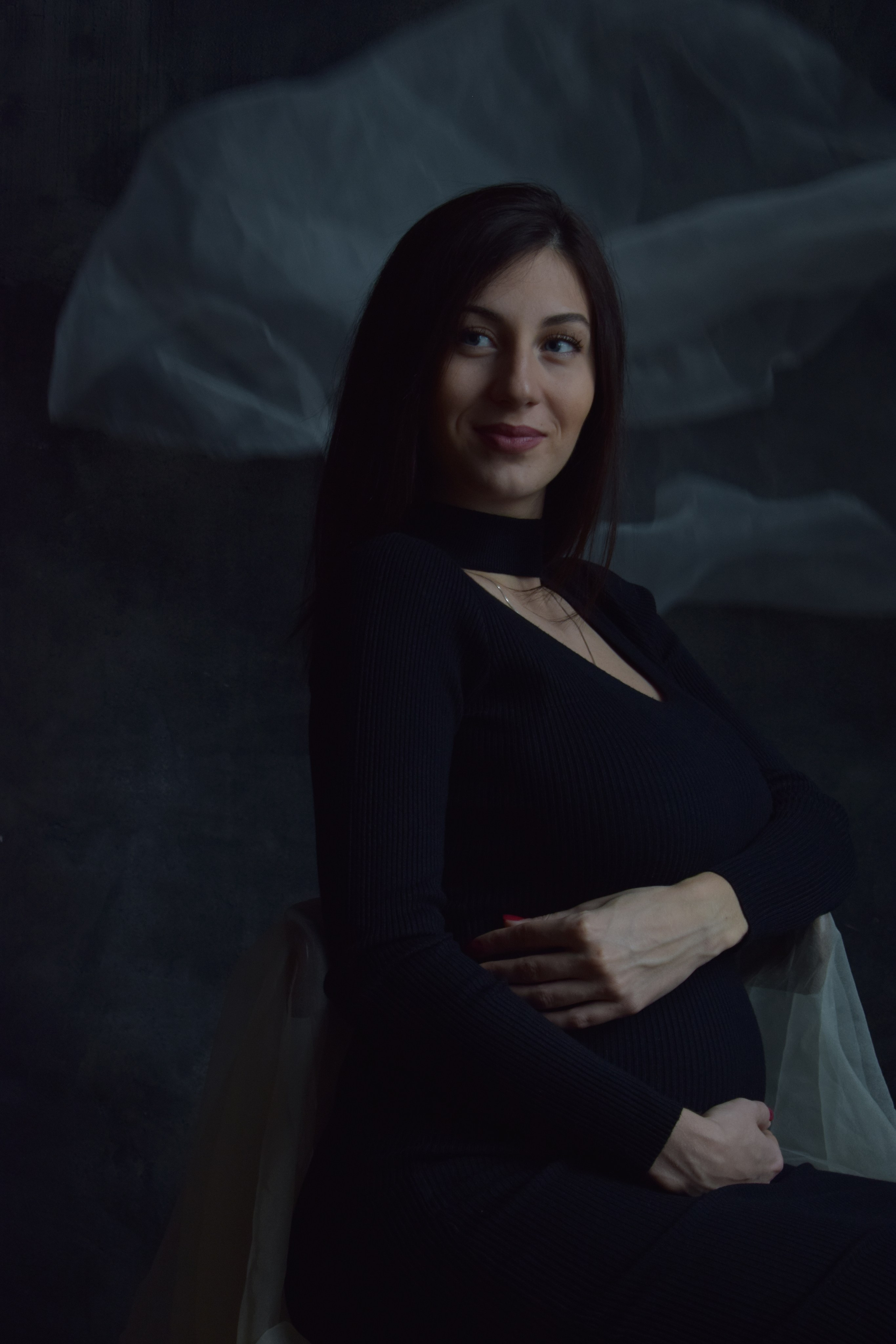 Maternity photoshoot (Studio). Photographer Margarita Antonova in Naas, Co Kildare