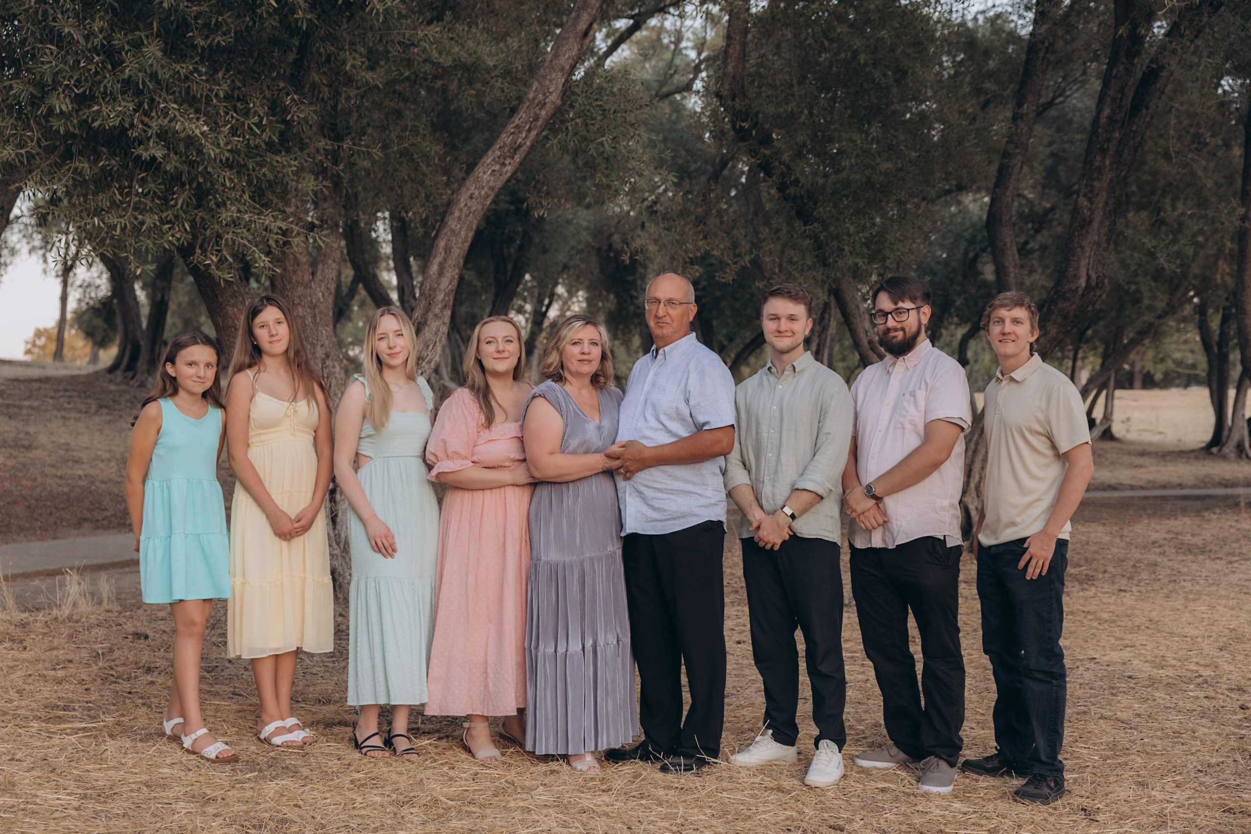 Events and big family photos. Family and children’s lifestyle photographer Elena Tumanova