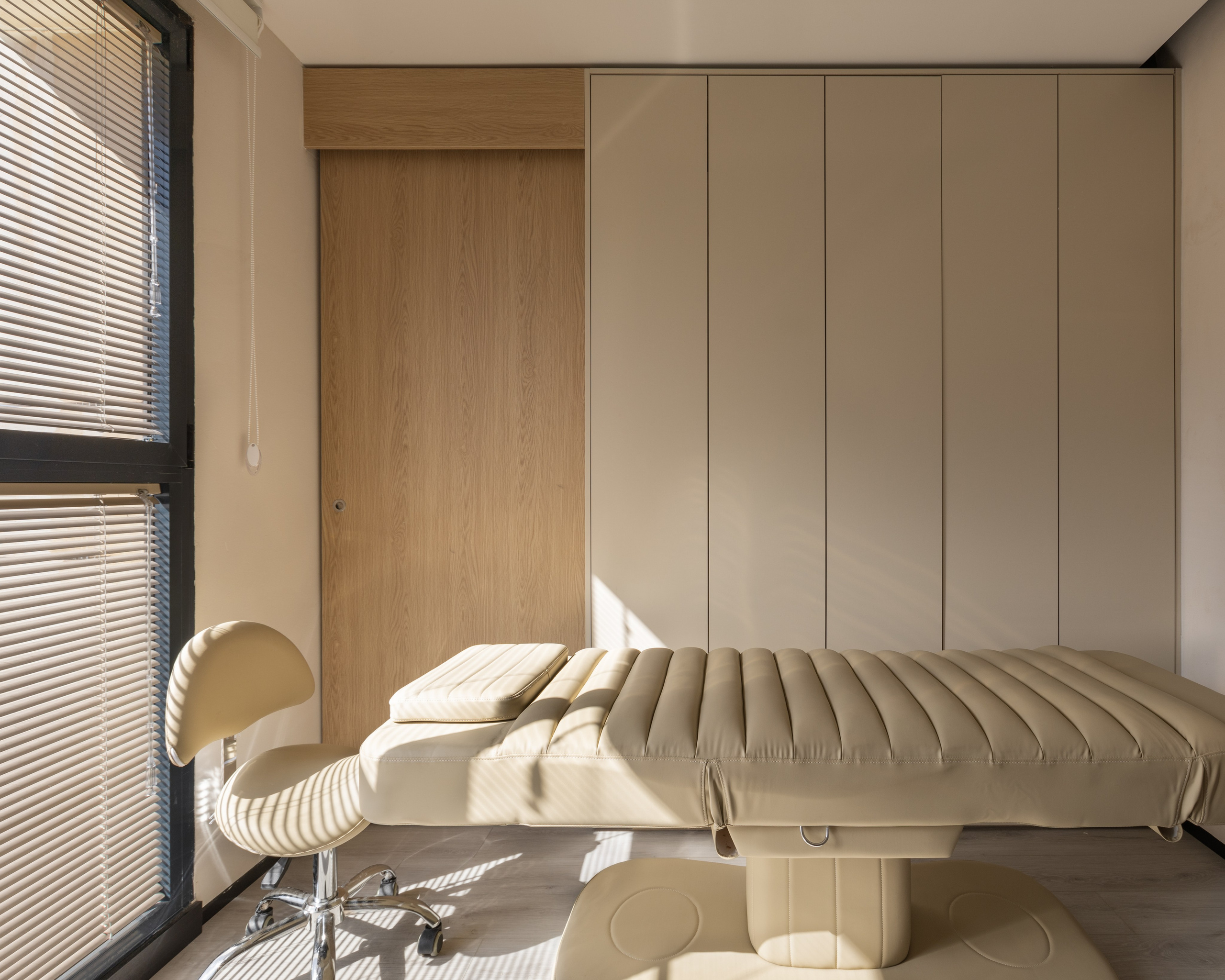 Clinica “Pola”. Project by Hezi Bar Daviv. Tel Aviv. Interior Photography & Video in Israel