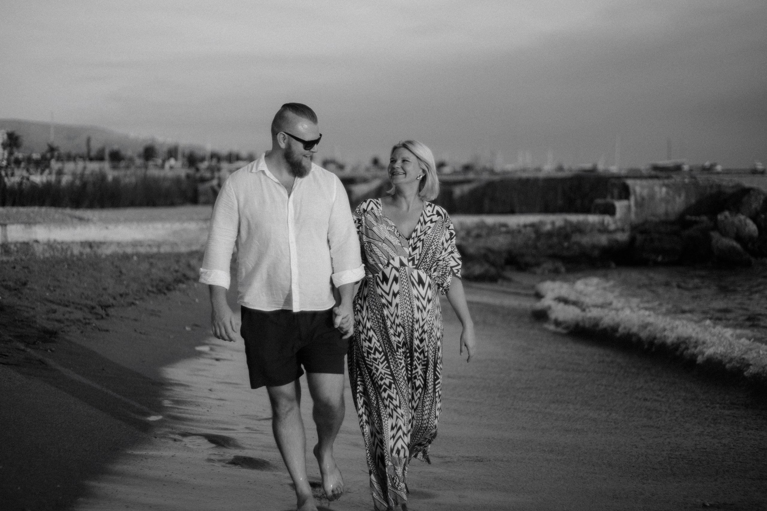 Jessi and Chris in Athenian riviera. Photographer in Greece Kristina
