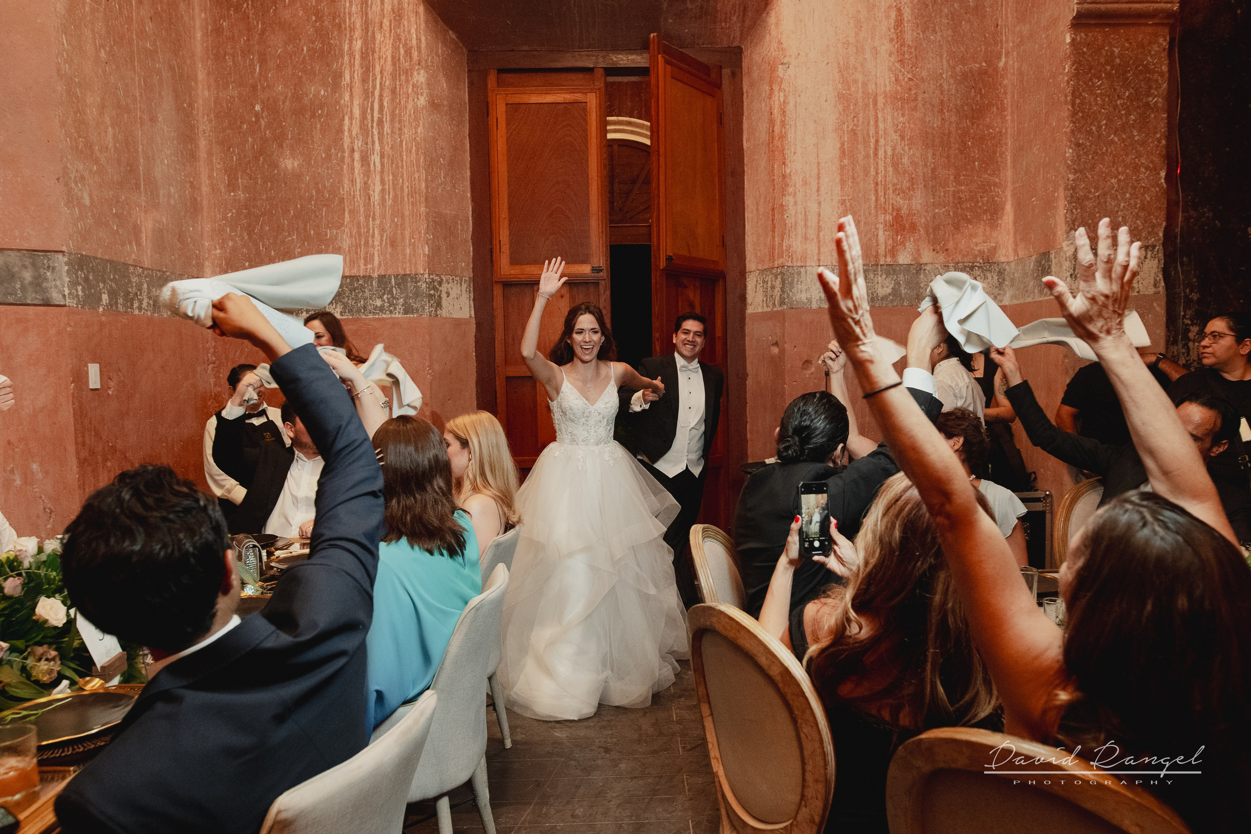 Classic Weddings. Destination wedding photographer based in Cancun and Riviera Maya with service worldwide