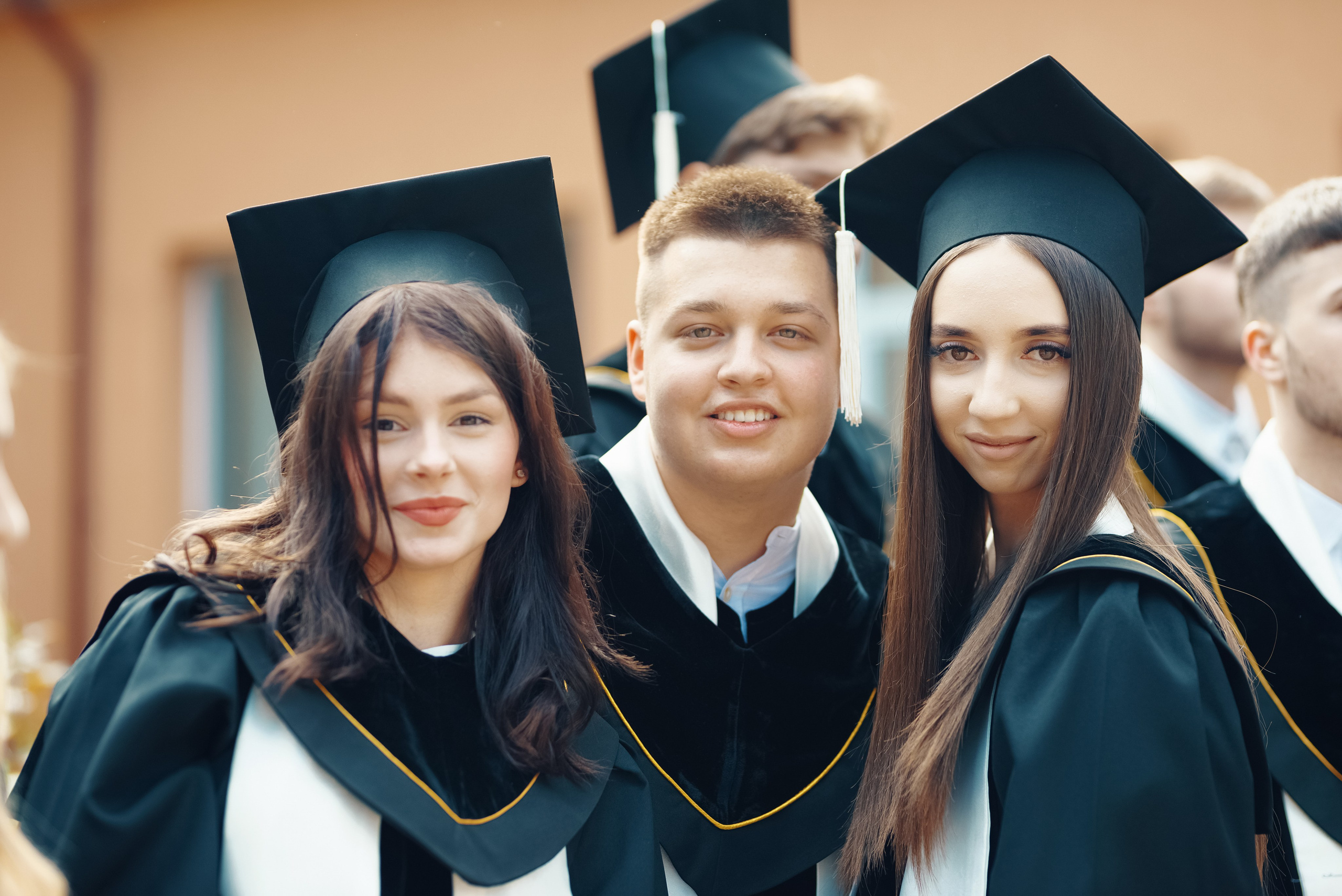 Vipusknoi. Zauglom — креативная продакшн-компания полного цикла