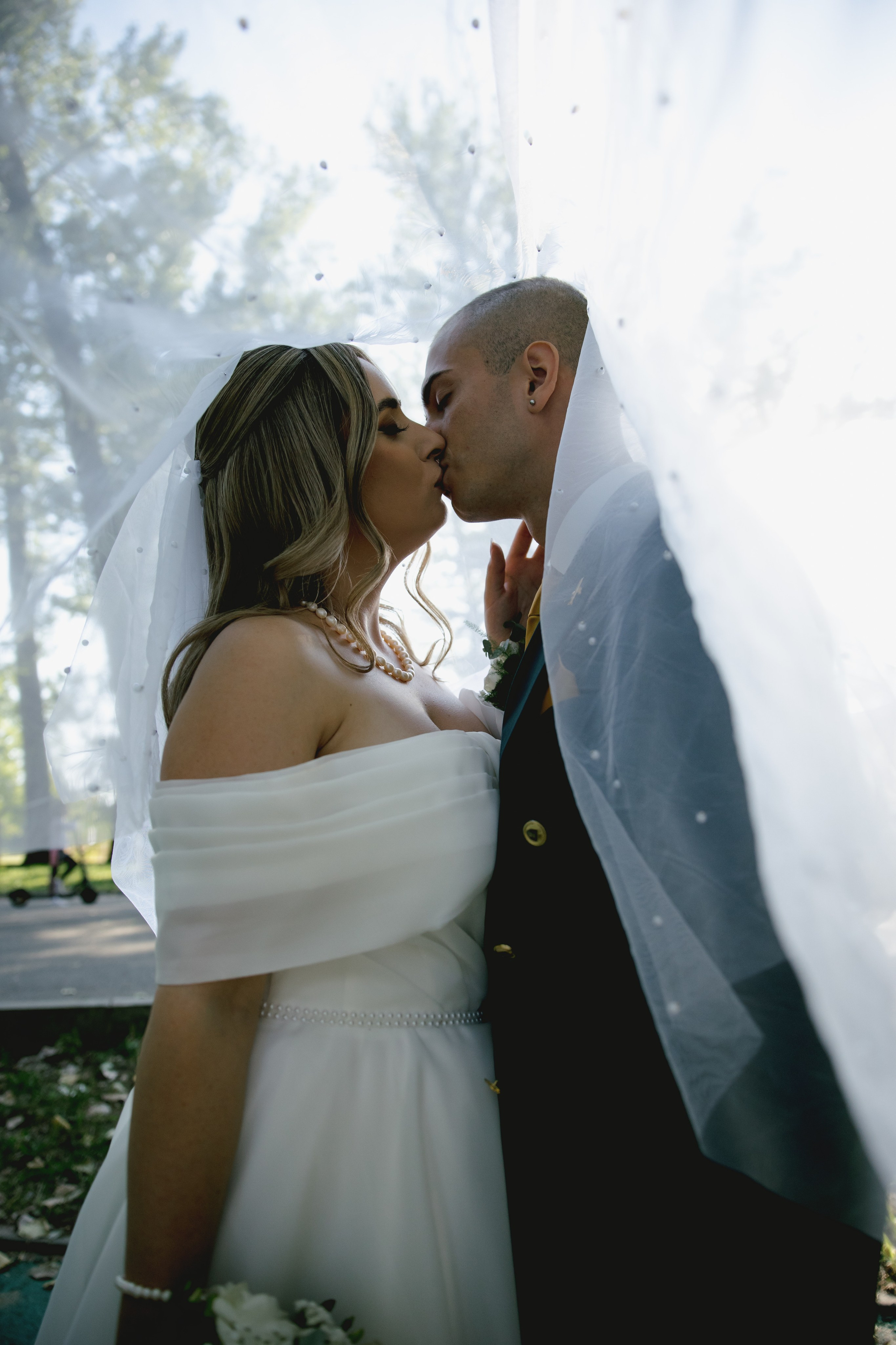 Bianca & Mihnea Pitesti. MDimaFotoStudio. Fotograf de nuntă, evenimente private și de familie