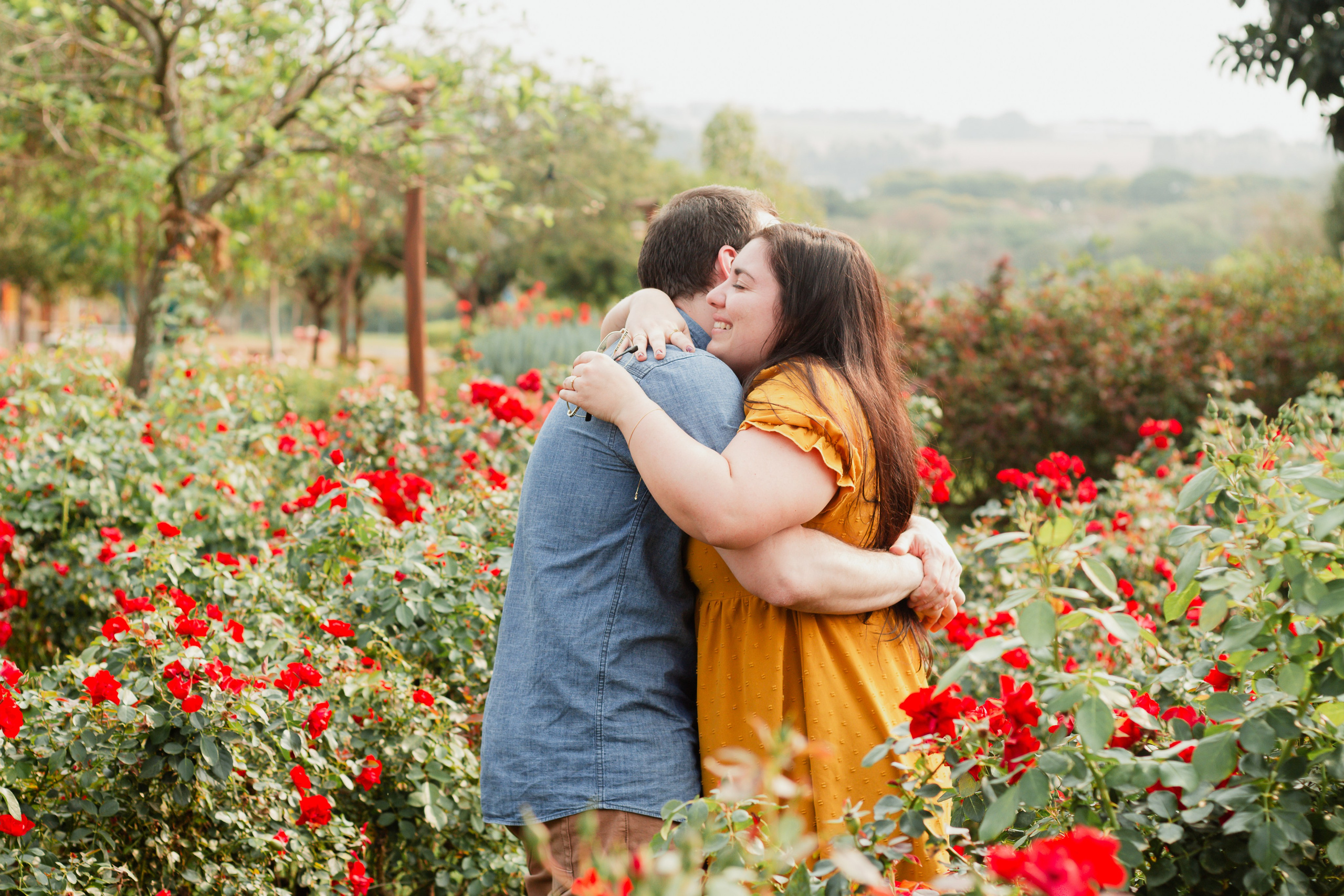 Pedido de Casamento e Pré-Wedding em Holambra | Joyce Maria Fotografia. Joyce Maria Fotografia | Fotógrafa em Holambra