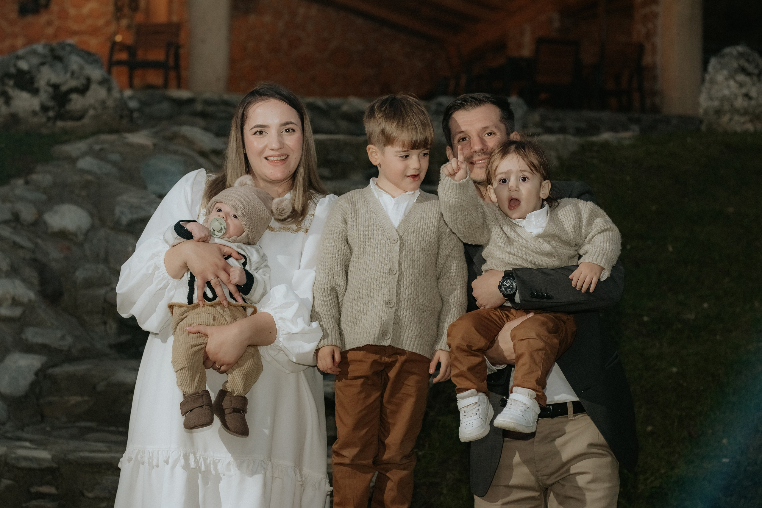 Razvan. Fotograf si videograf — evenimente si studio