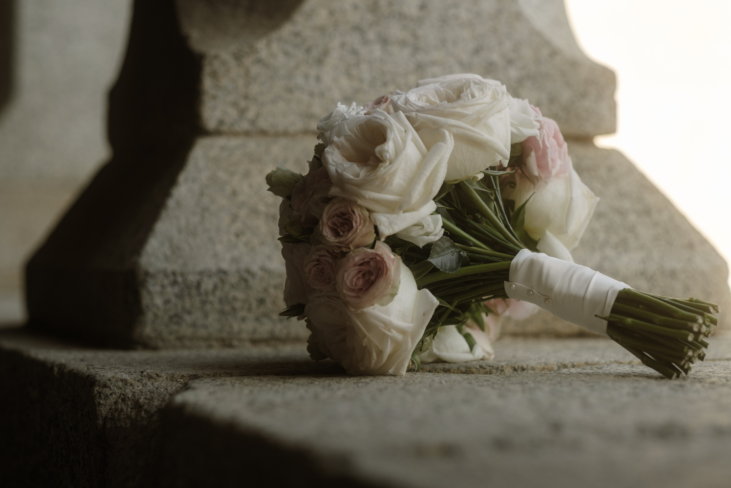 Svetlana & Alman. Monestir Sant Salvi. Paola fotógrafo / videografo de bodas en Barcelona