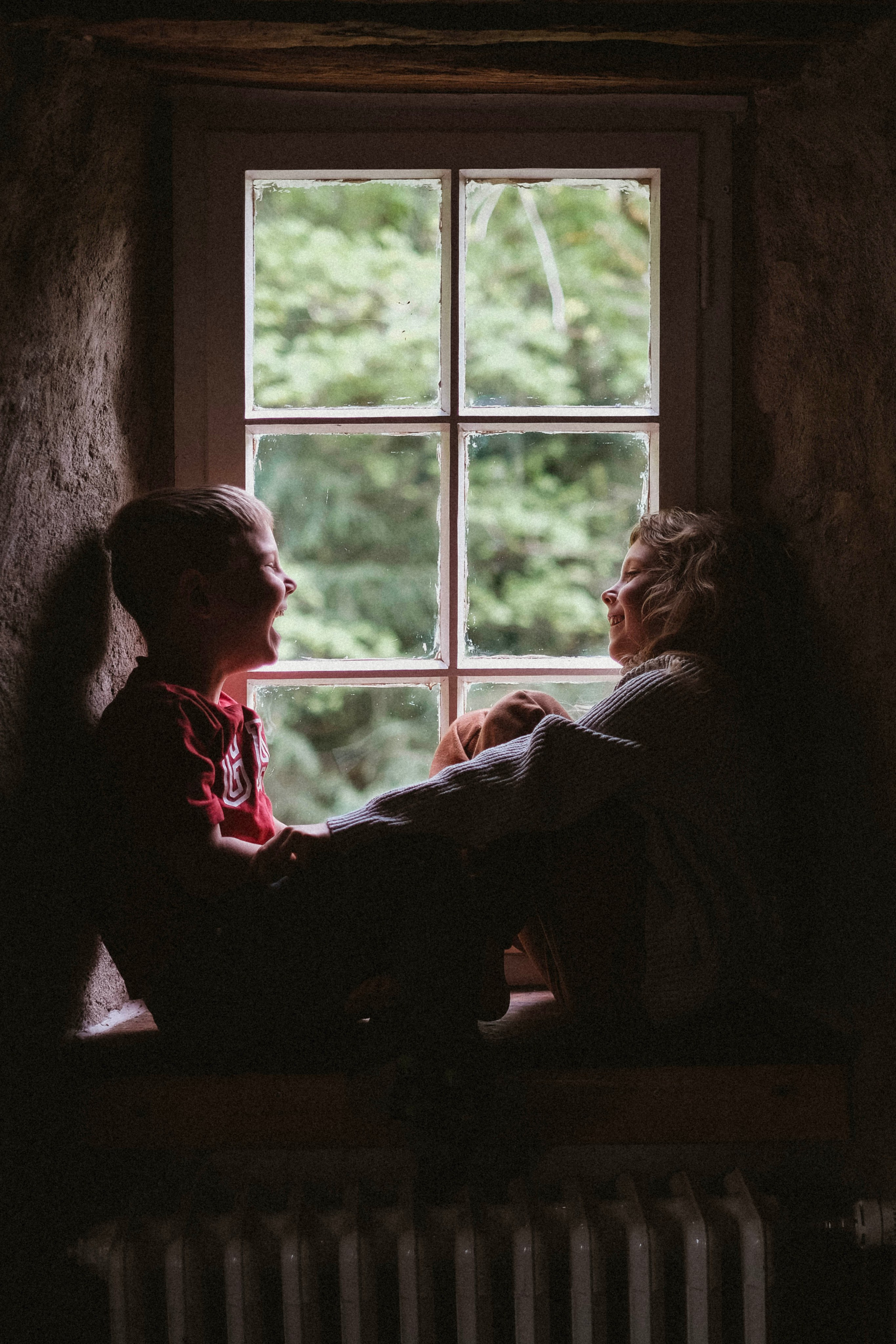 One year in a 500 years old house. Authentische Familienfotografie in Köln