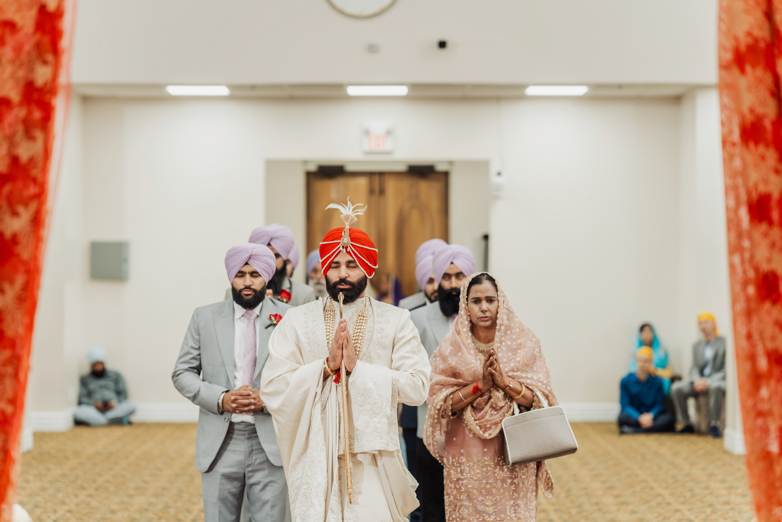 Gagan & Jasmeen. Wedding Photographer & Cinematographer studios