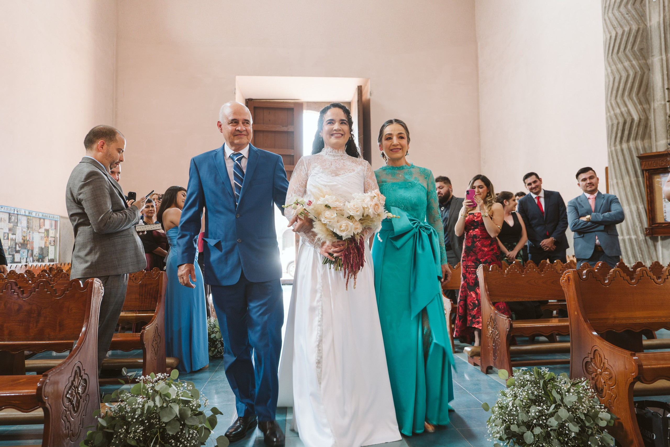 WEDDING PHOTOS. Wedding Photographer and Filmmaker in Guadalajara Mexico Abraham Linares