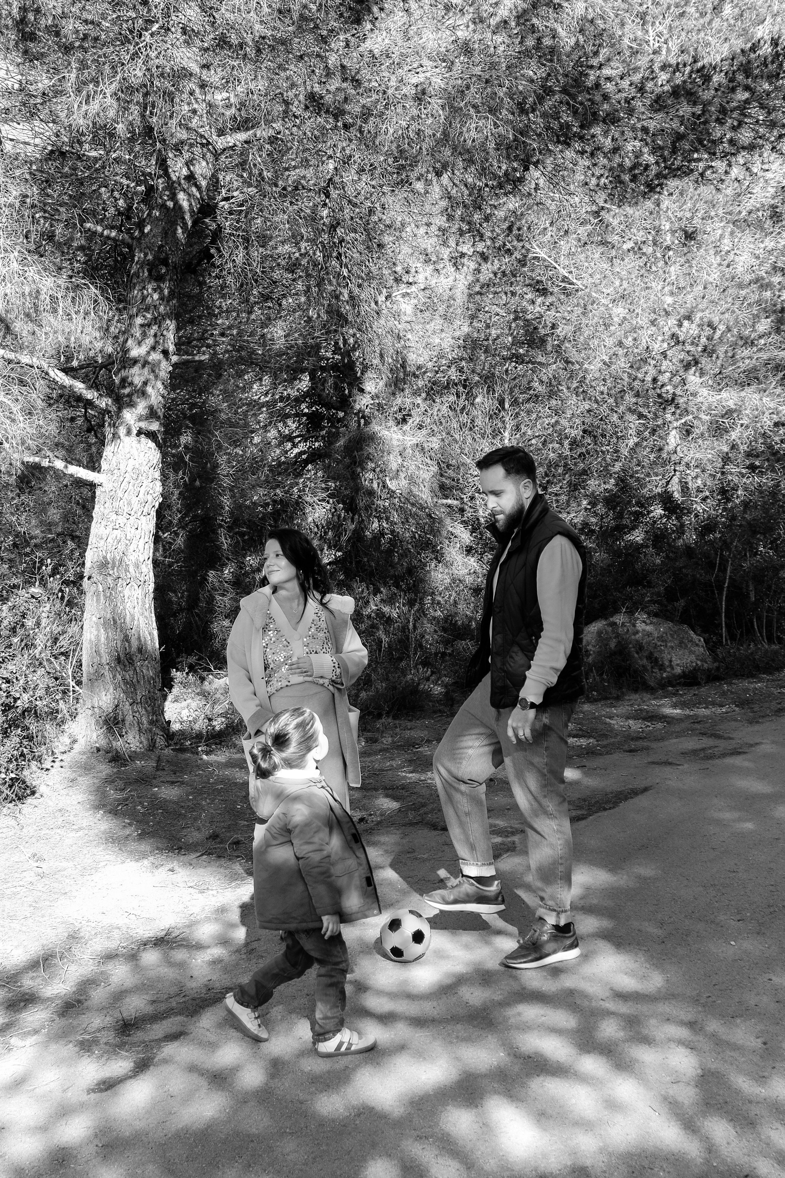 Sesión familiar embarazo. Fotografía profesional en Calafell - Elena Medvedeva