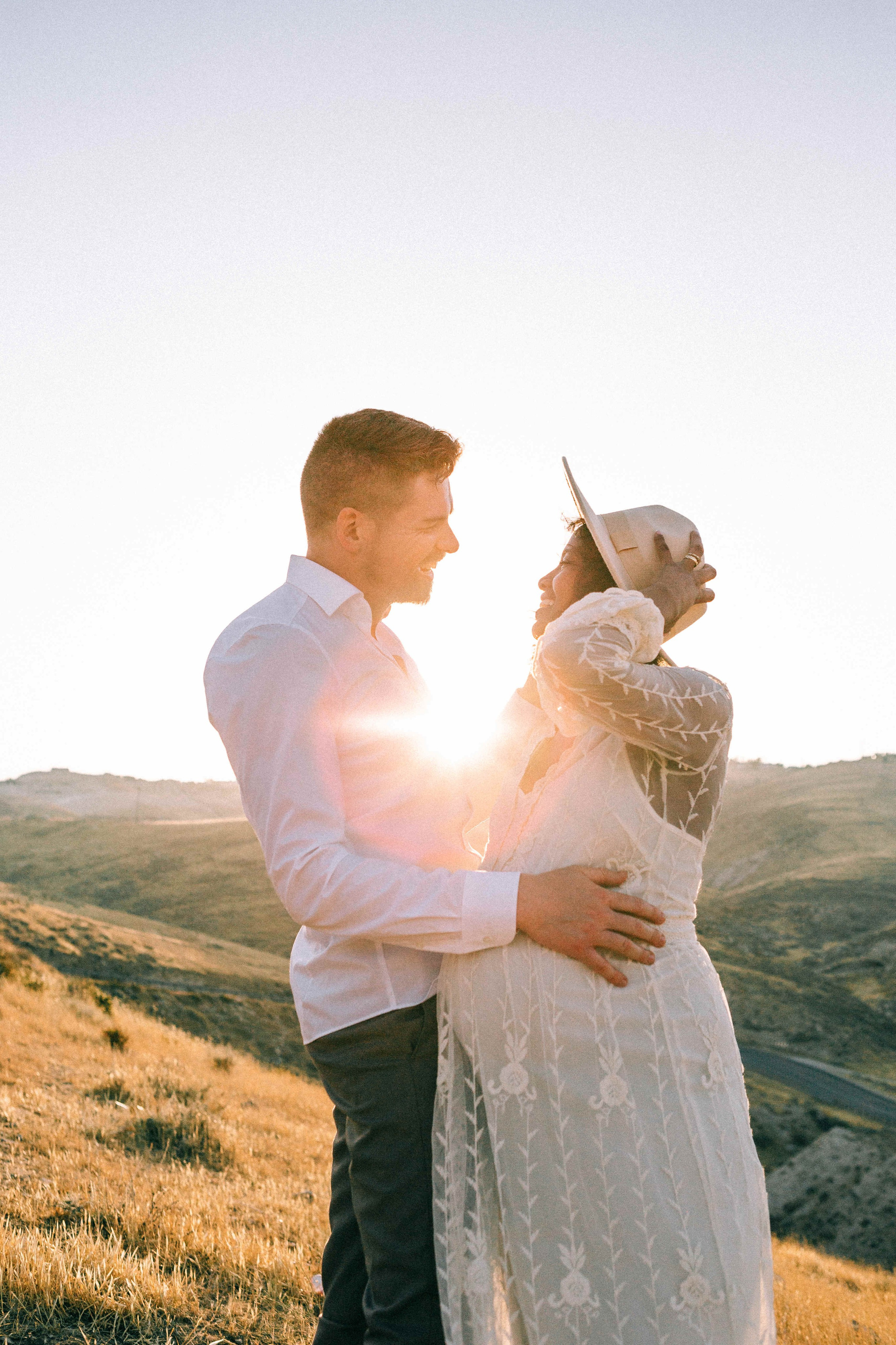 PHOTO SESSION IN THE DESERT NEAR MAALE ADUMIM. PHOTOGRAPHER IN ISRAEL