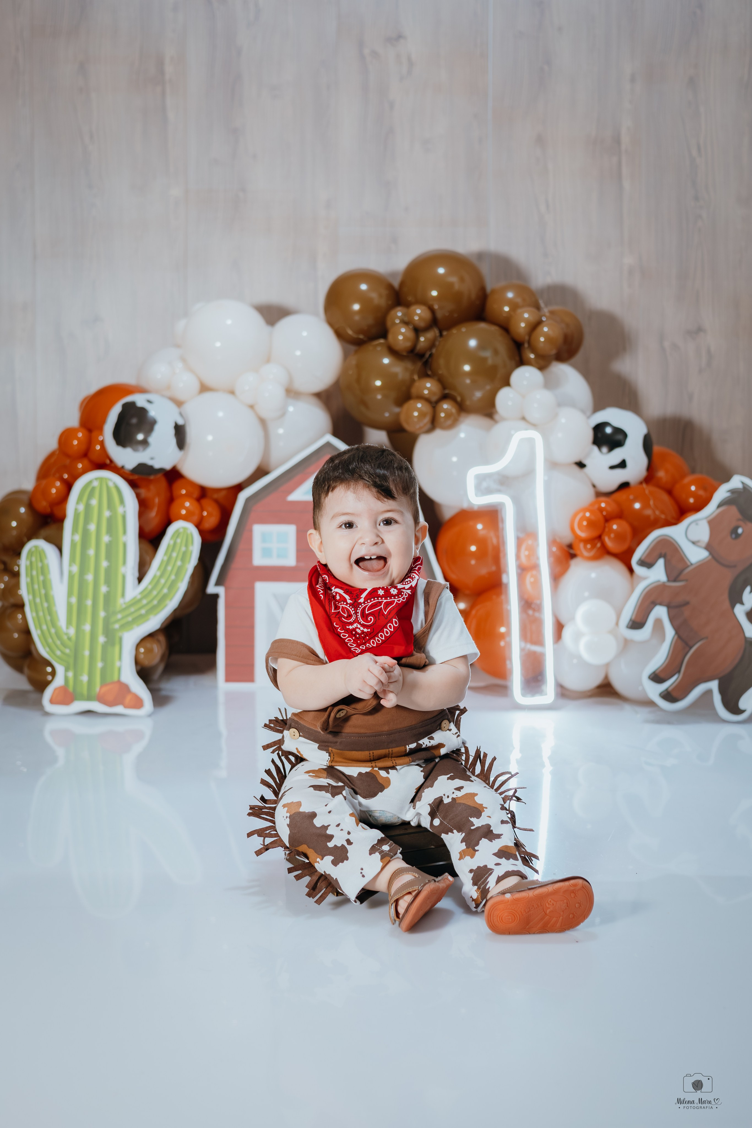 CAKE SMASH - PRIMER AÑO. Milena Maro Fotografía: estudio profesional en Acacías, Meta. Retrato familiar, infantil, maternas, eventos y empresas
