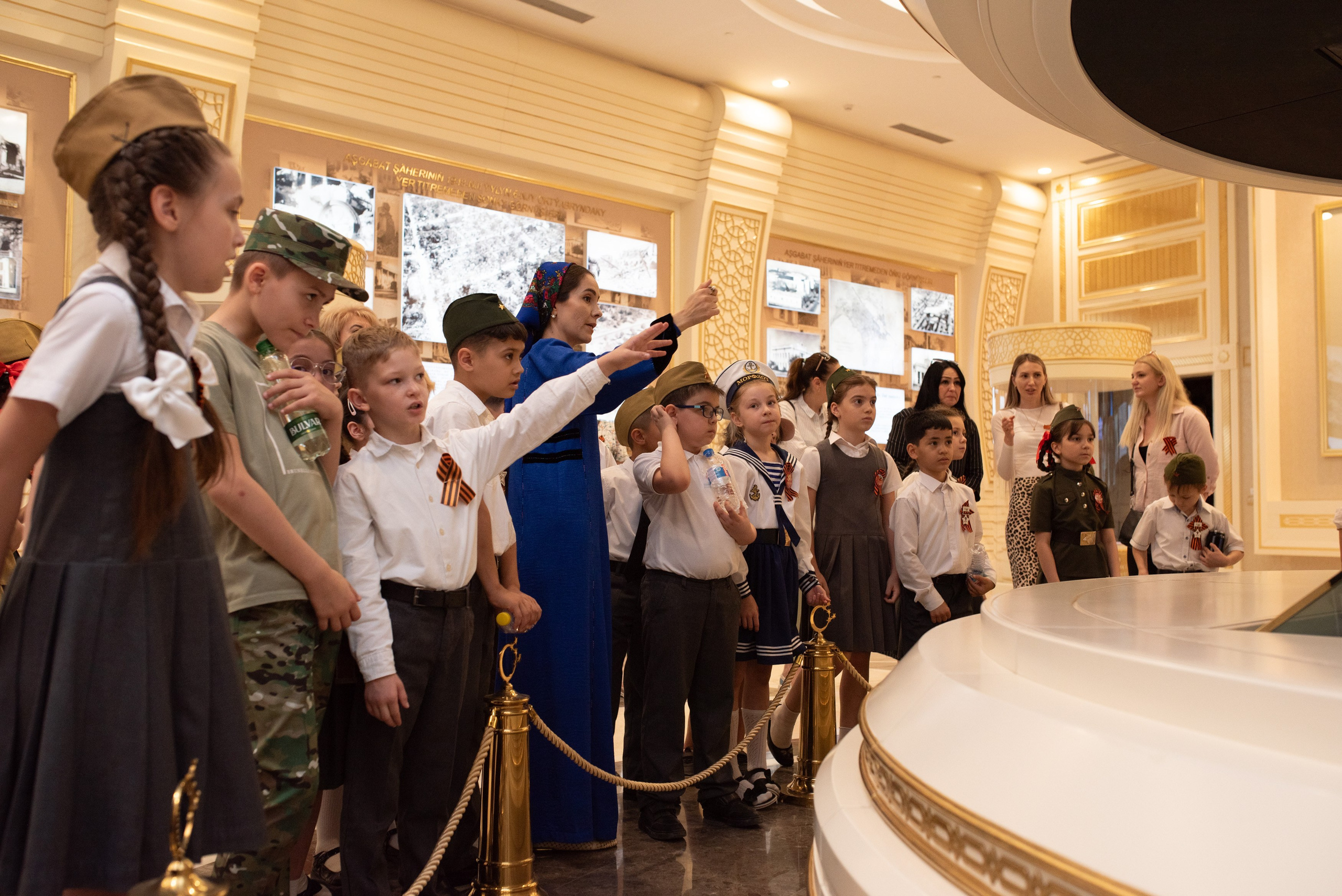 Вечный огонь 2"А» класс. Ваш фотограф в Ашхабаде Гамлет Осипов