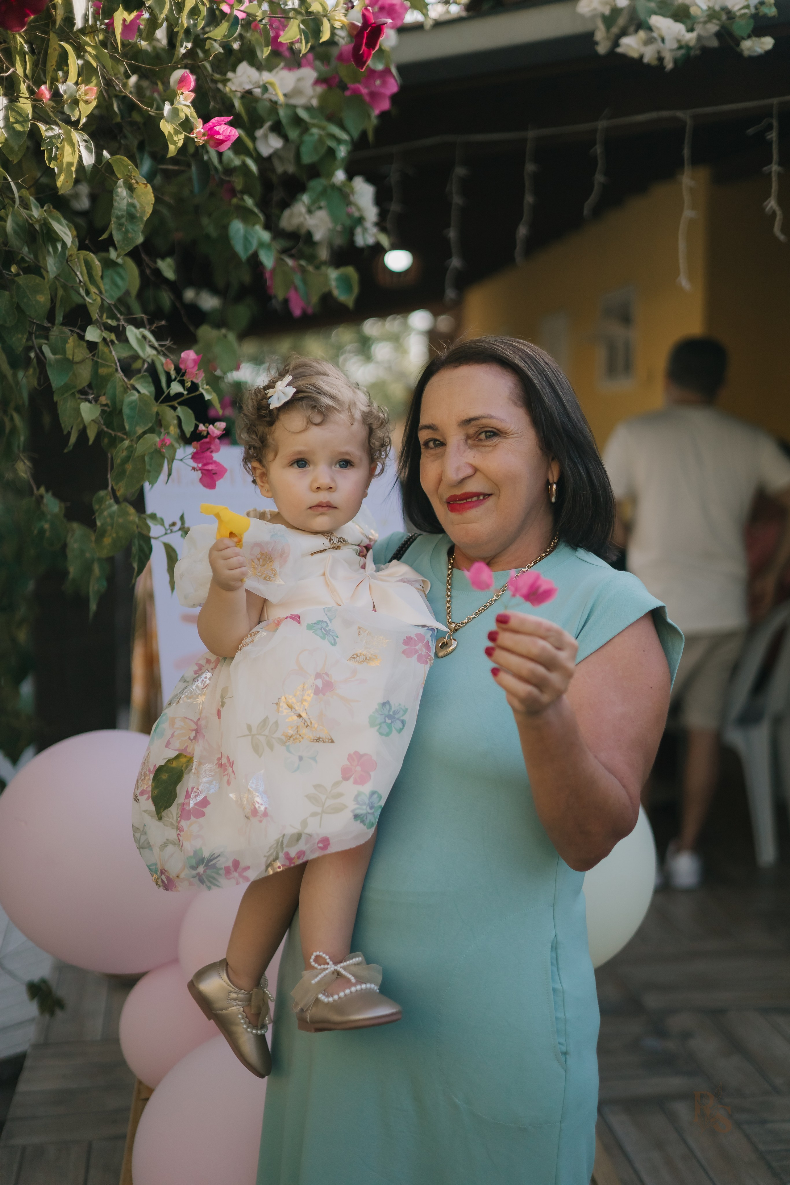 Aurora — 1 ano. Fotógrafo Richard Silvestre — Casamentos na Bahia