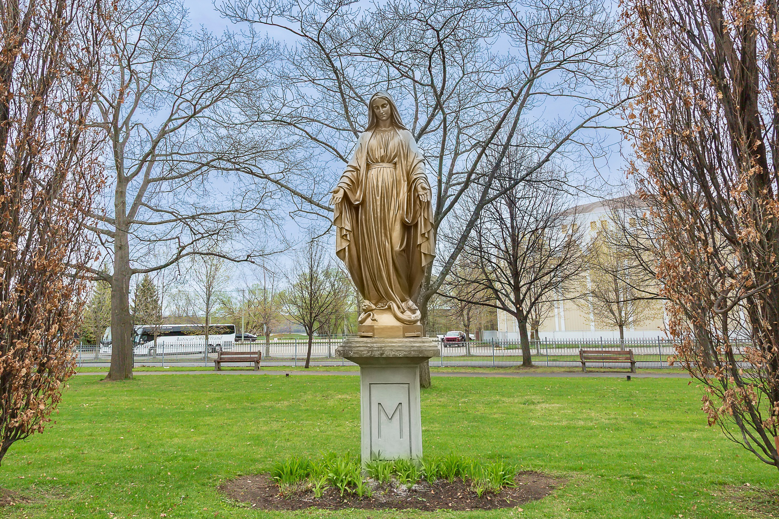 Sainte Anne de Beaupre et Quebec. Studioplaza8