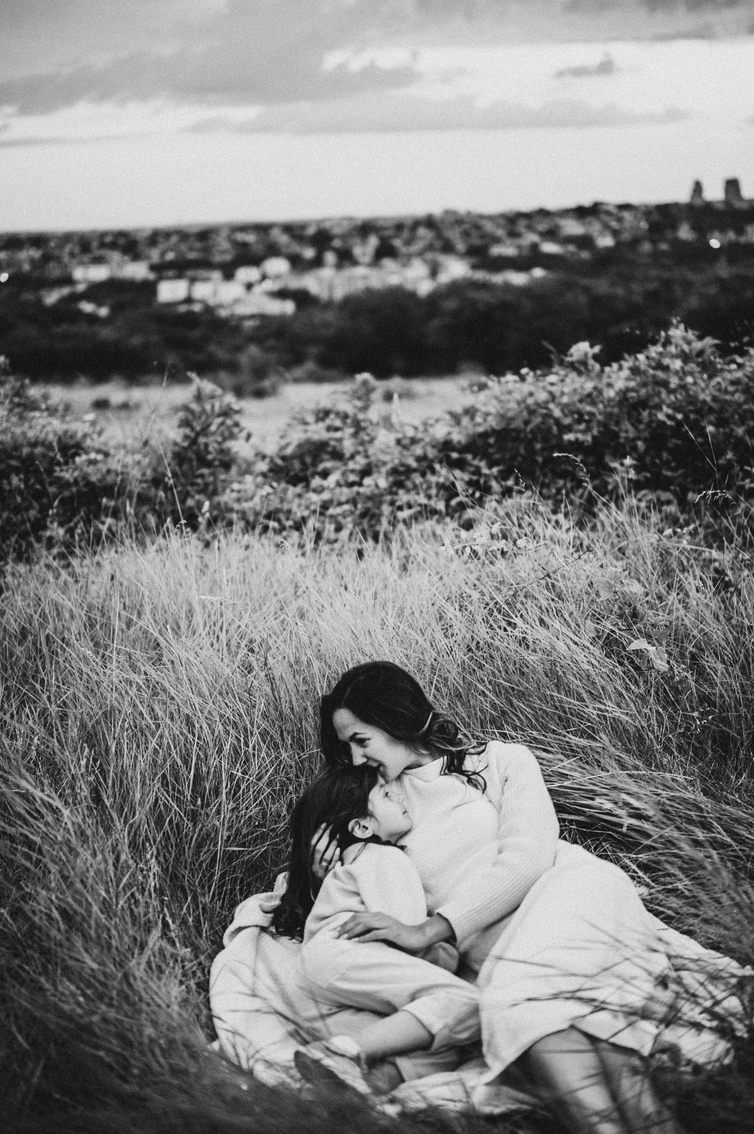 Bojana i Srna / mammy and me photosession. Deciji i porodicni fotograf u Beogradu Oksana Skendzic