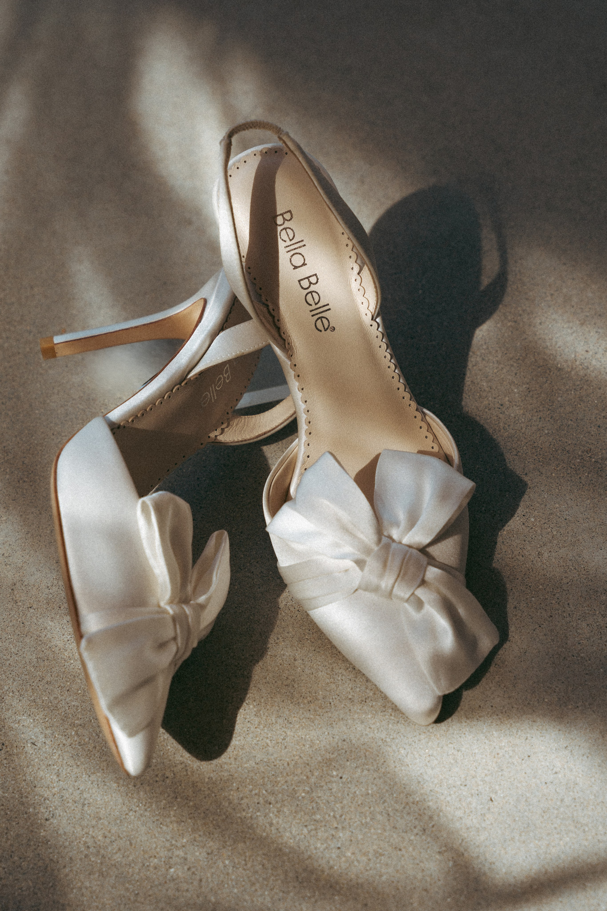 Joshua Tree wedding. Joshua tree elopement. Wedding for 2. Wedding photographer Joshua Tree. Elopement photographer in Joshua Tree. Couples photographer in Joshua Tree. Elopement in Joshua Tree