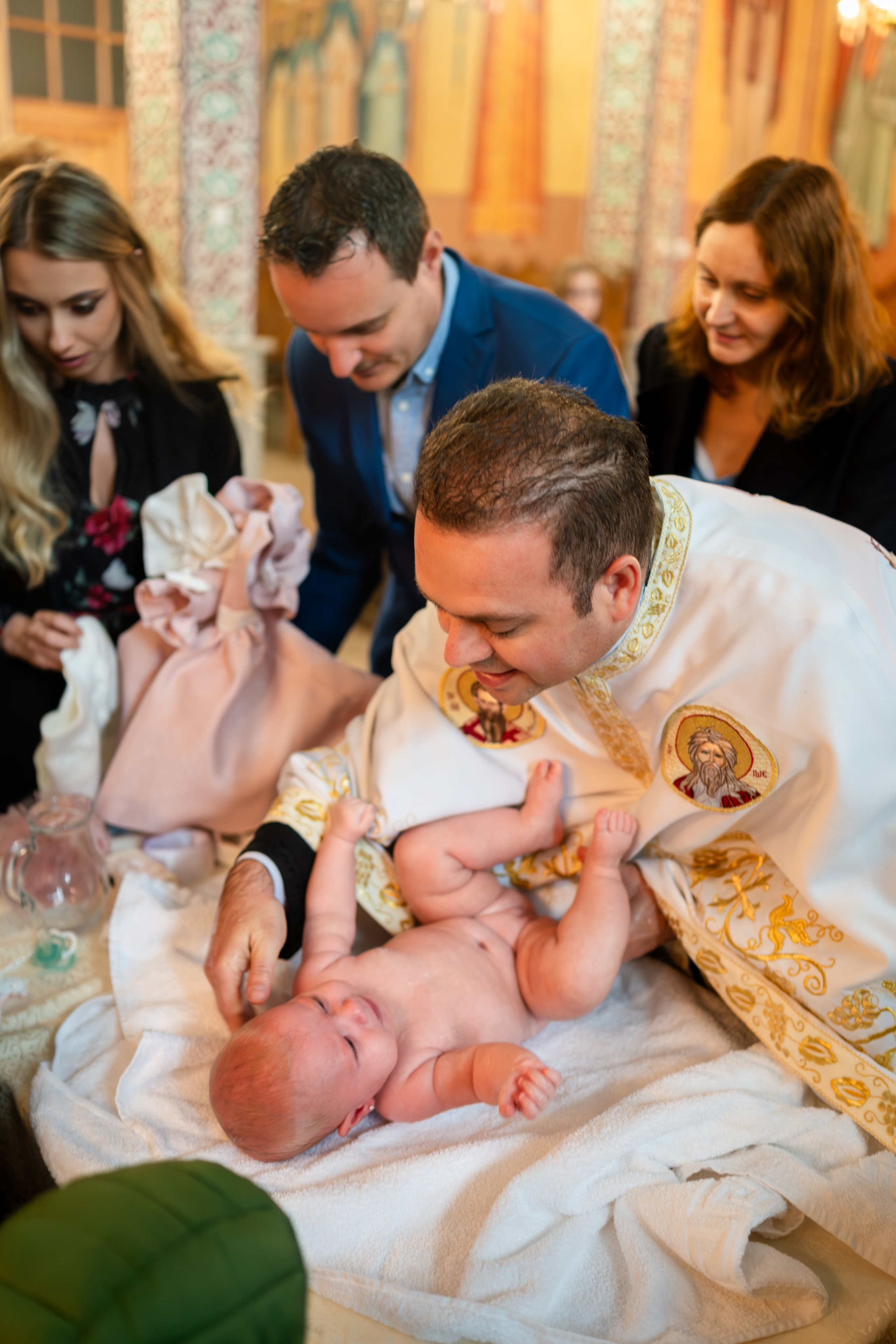 Fotografie de botez Cluj. Fotografie si videografie in Cluj si oriunde e povestea ta